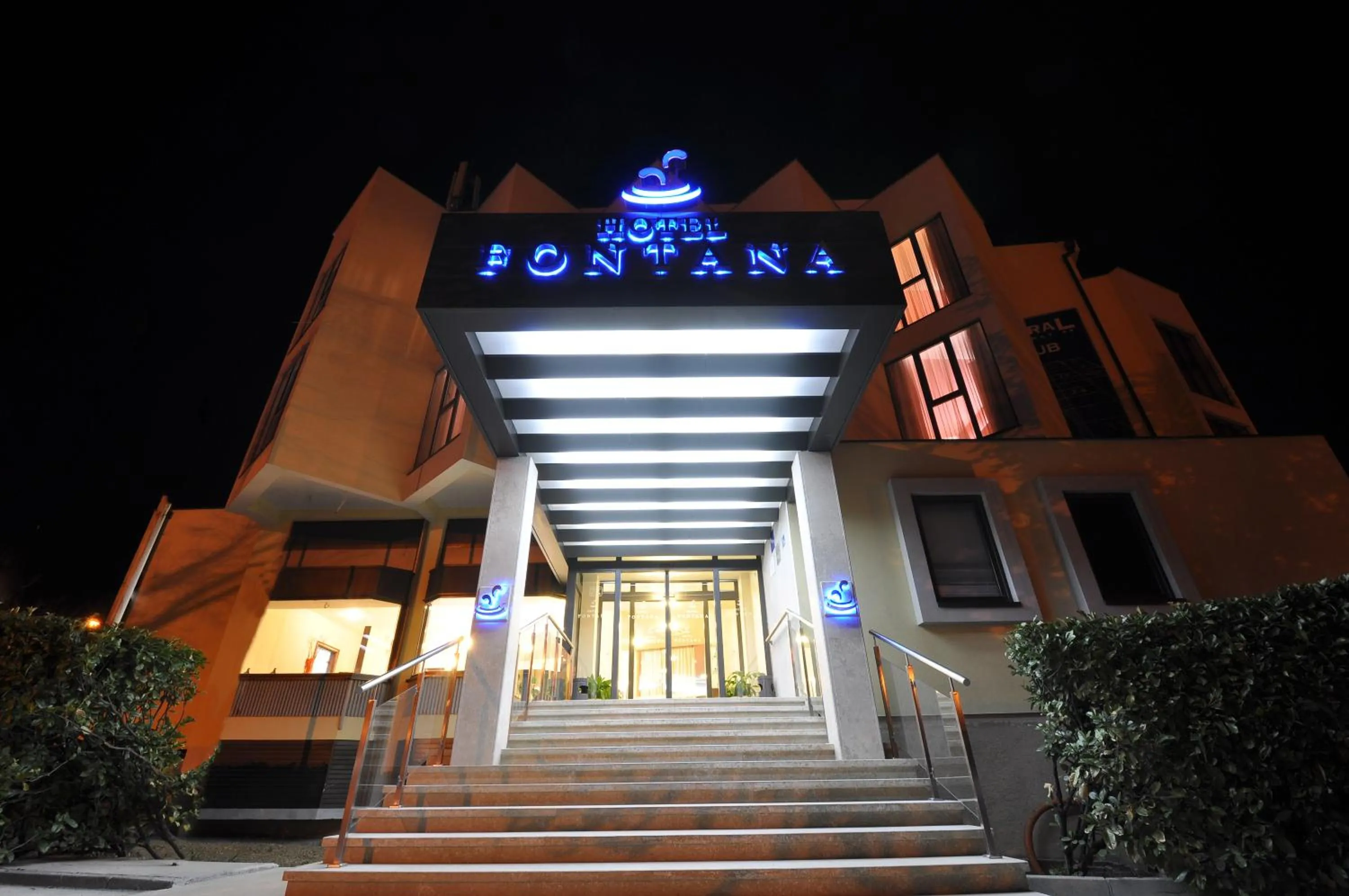 Facade/entrance in Hotel Fontana