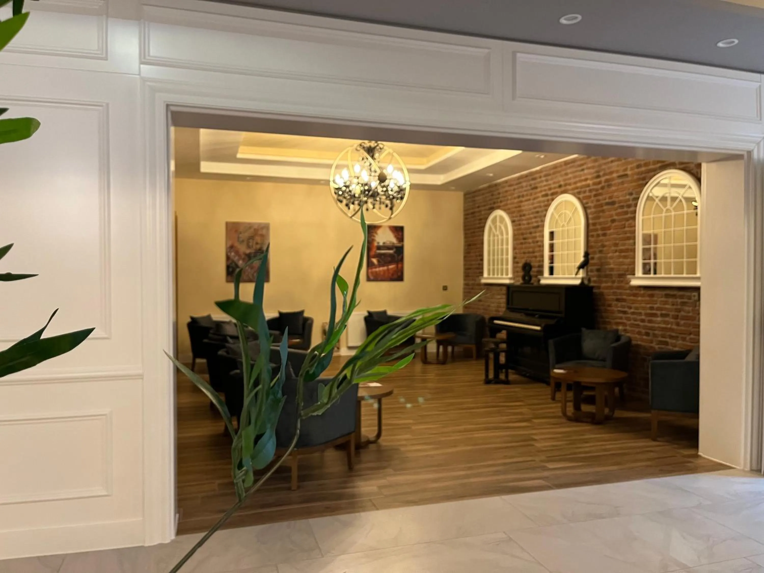 Communal lounge/ TV room in Hotel Schwarzbachtal Hideaway