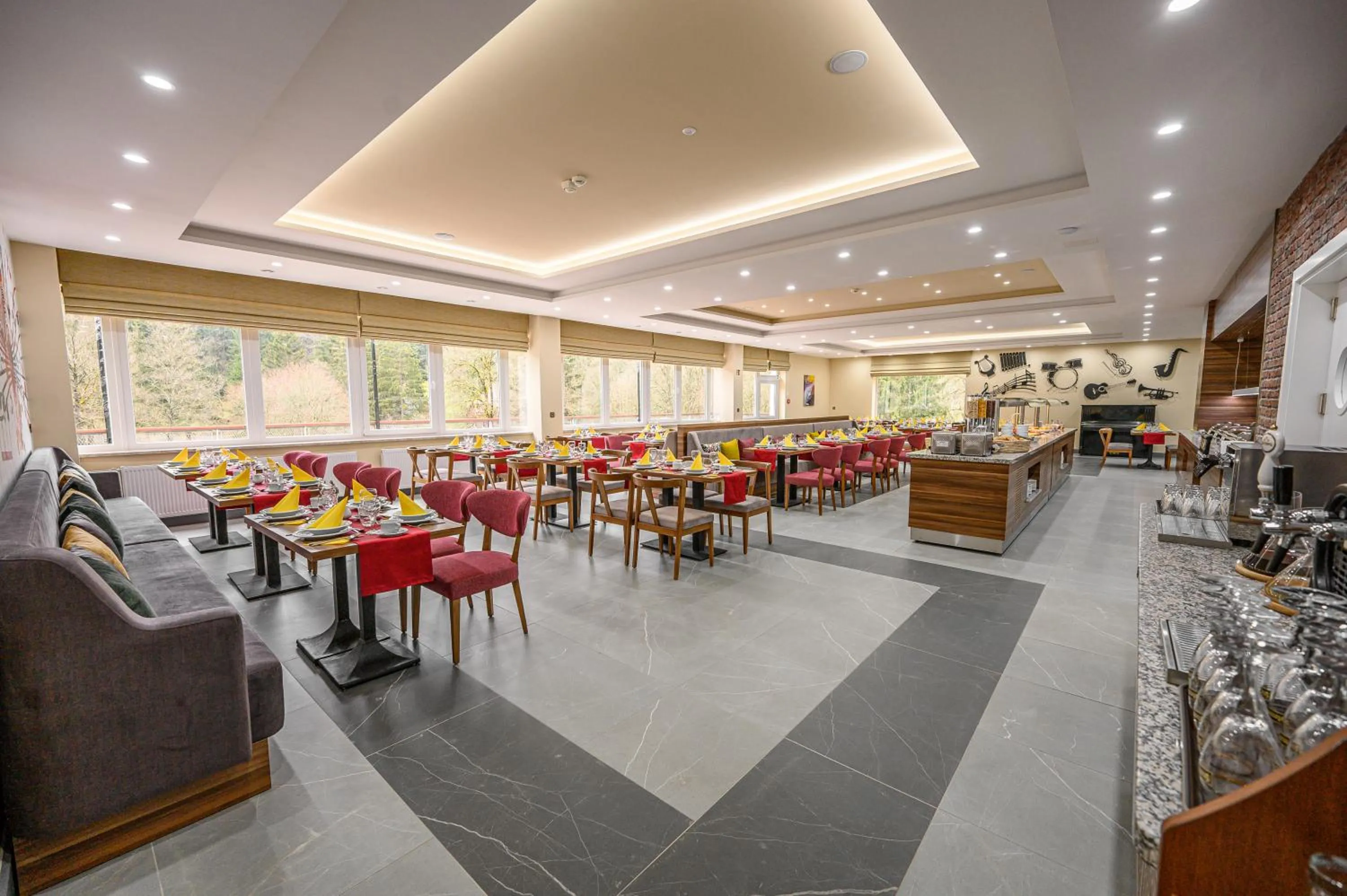 Restaurant/places to eat in Hotel Schwarzbachtal Hideaway