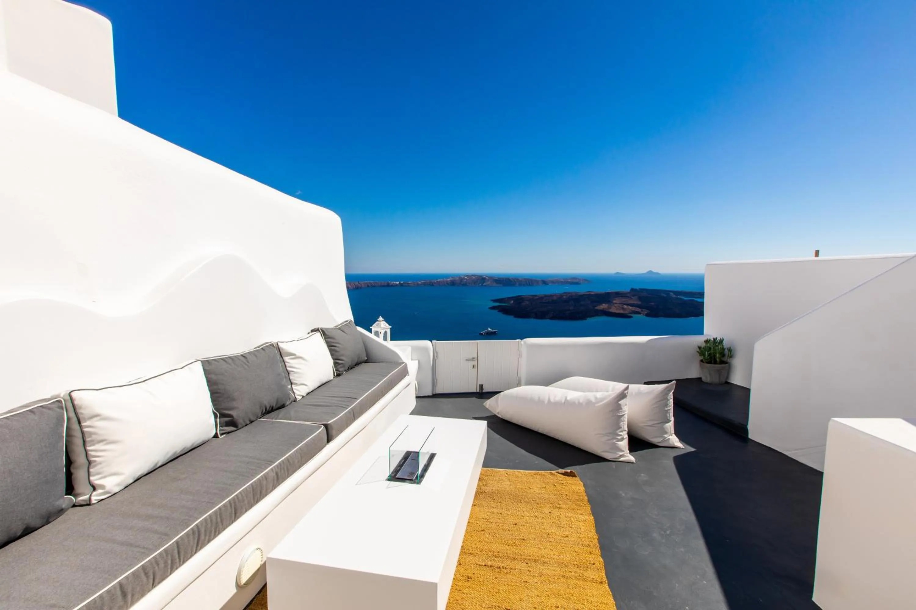 Santorini Delux