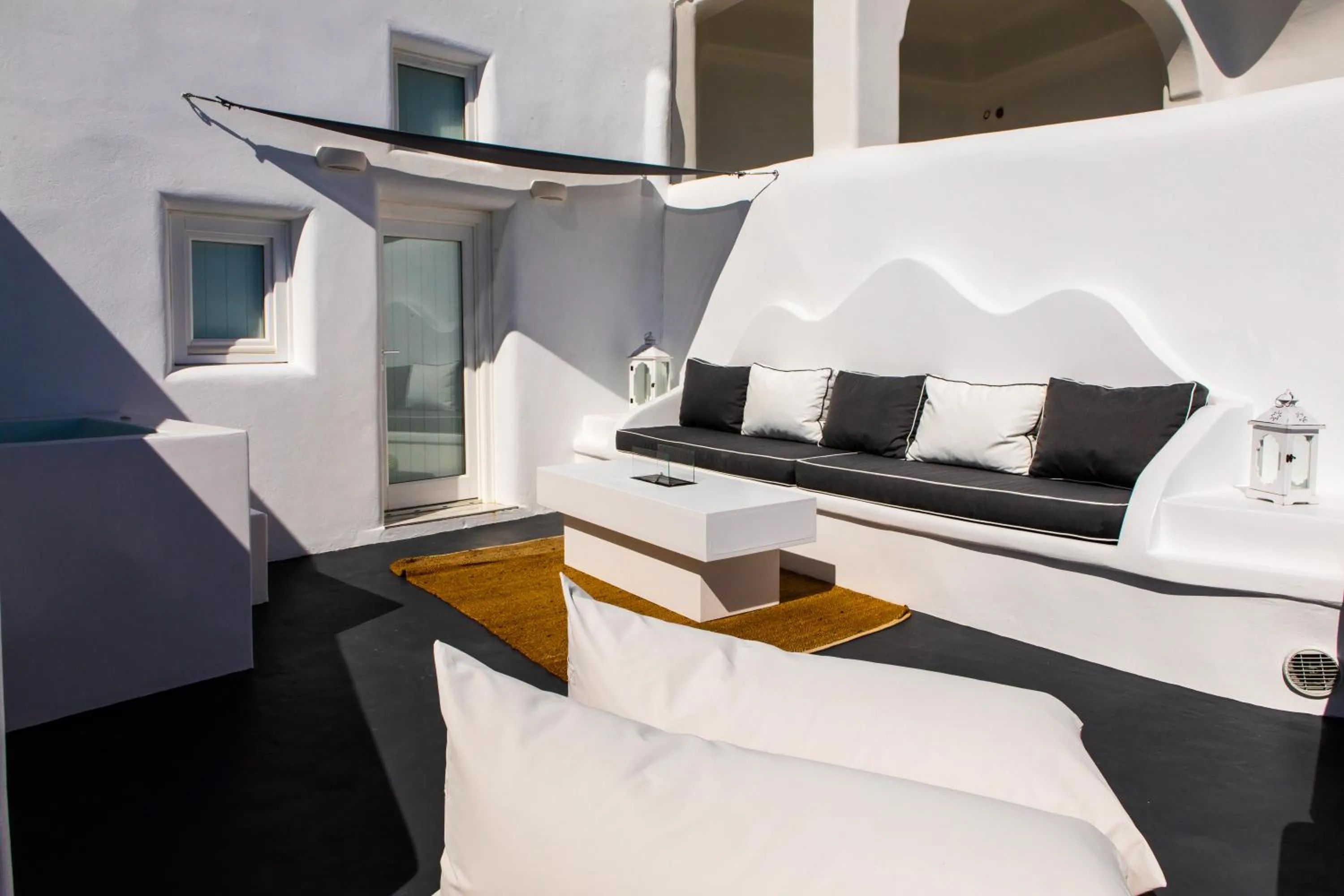 Santorini Delux