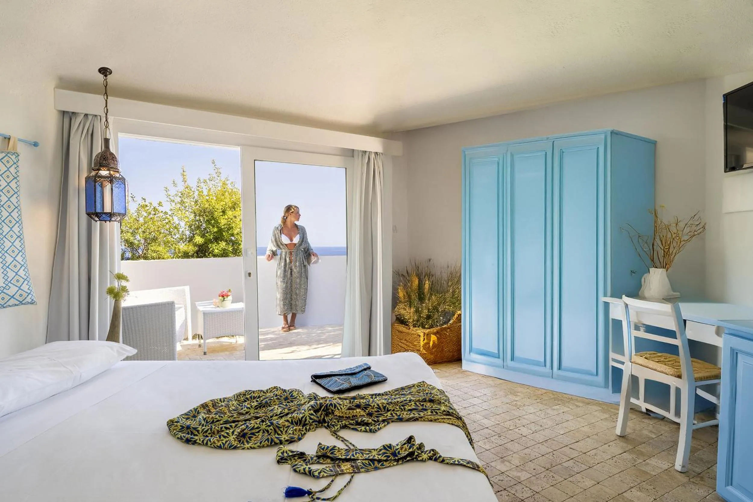 Balcony/Terrace, Bed in Arbatax Park Resort - Telis