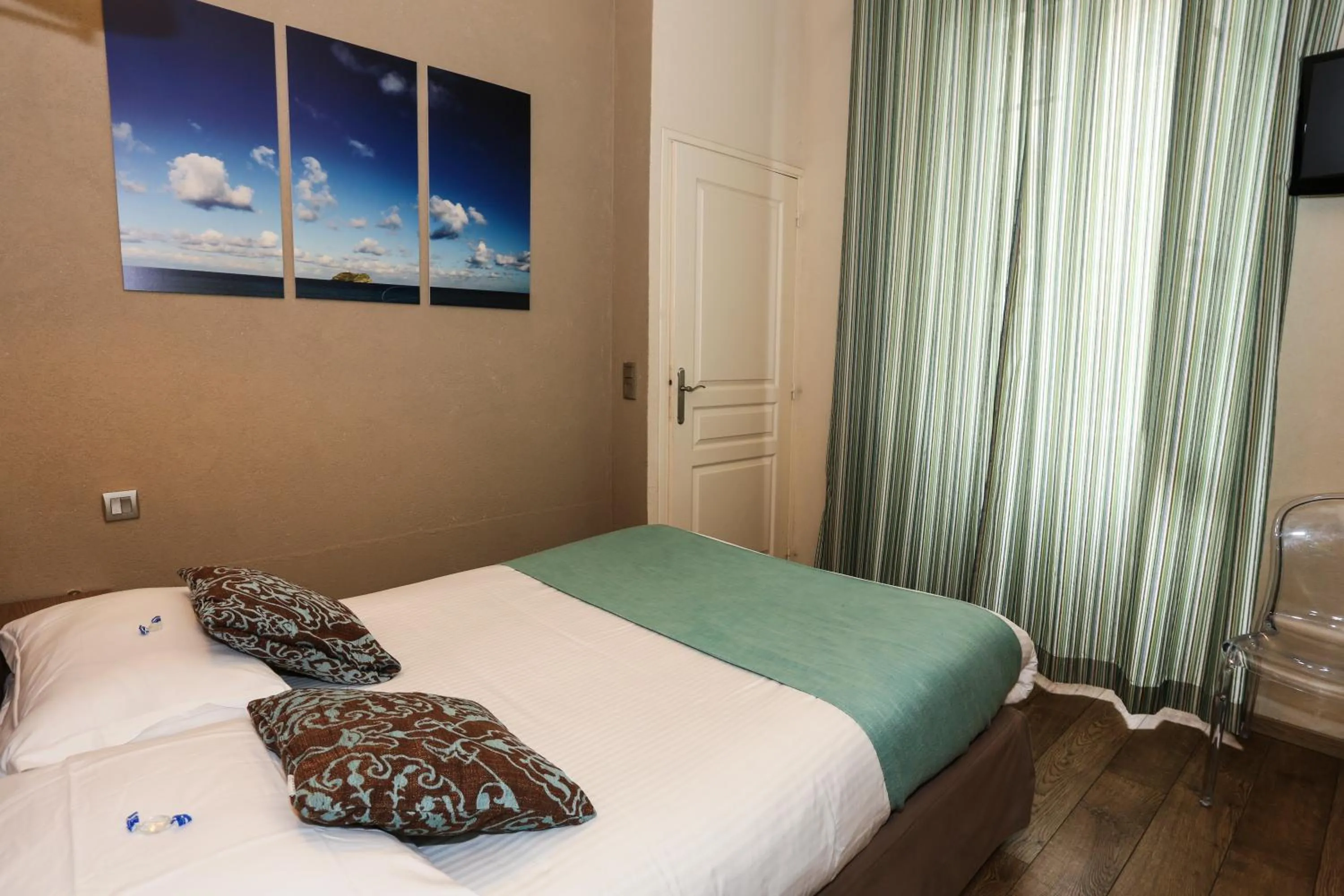 Bed in Hôtel Duc De Padoue