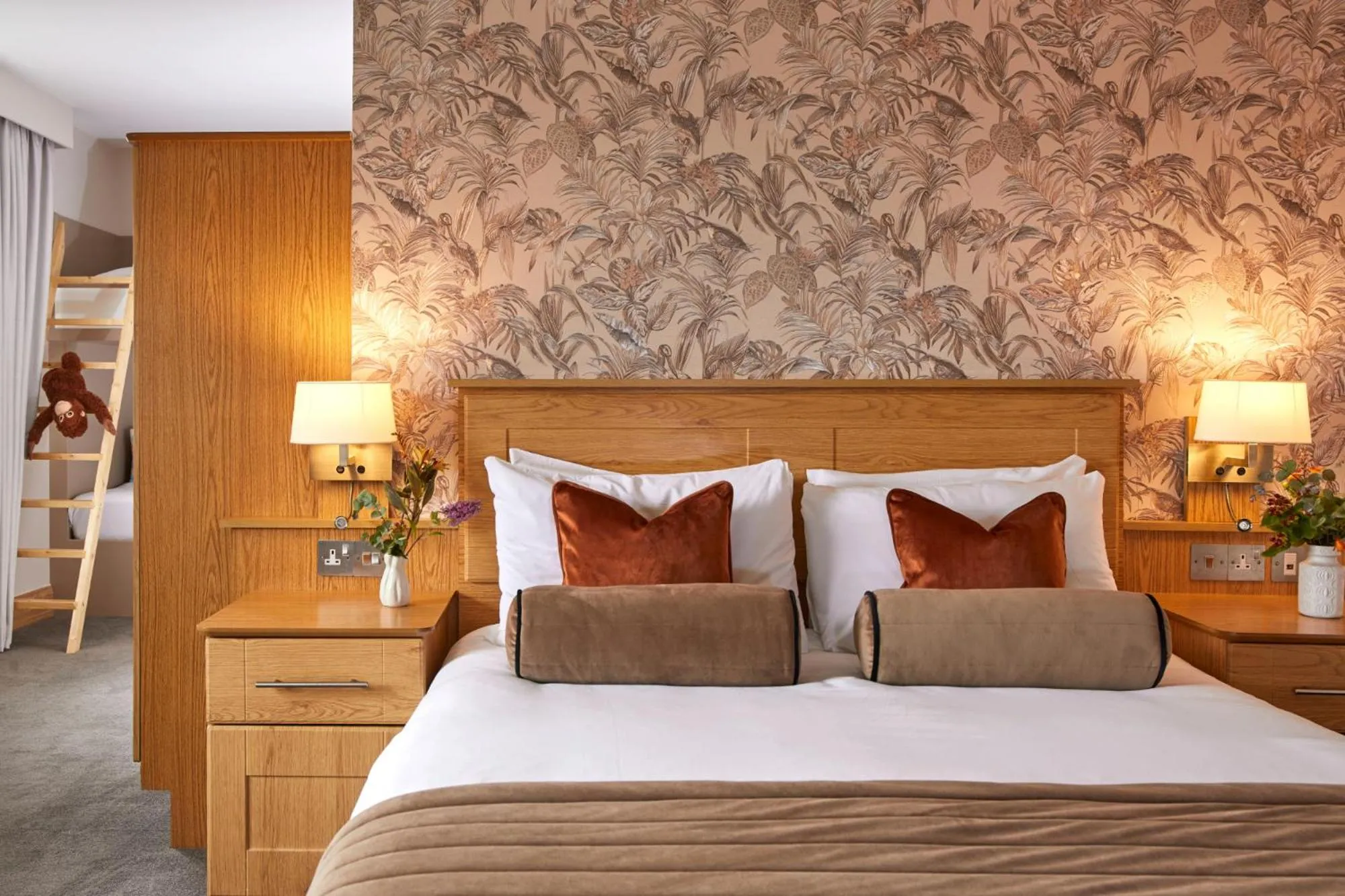 Family, Bed in County Arms Birr