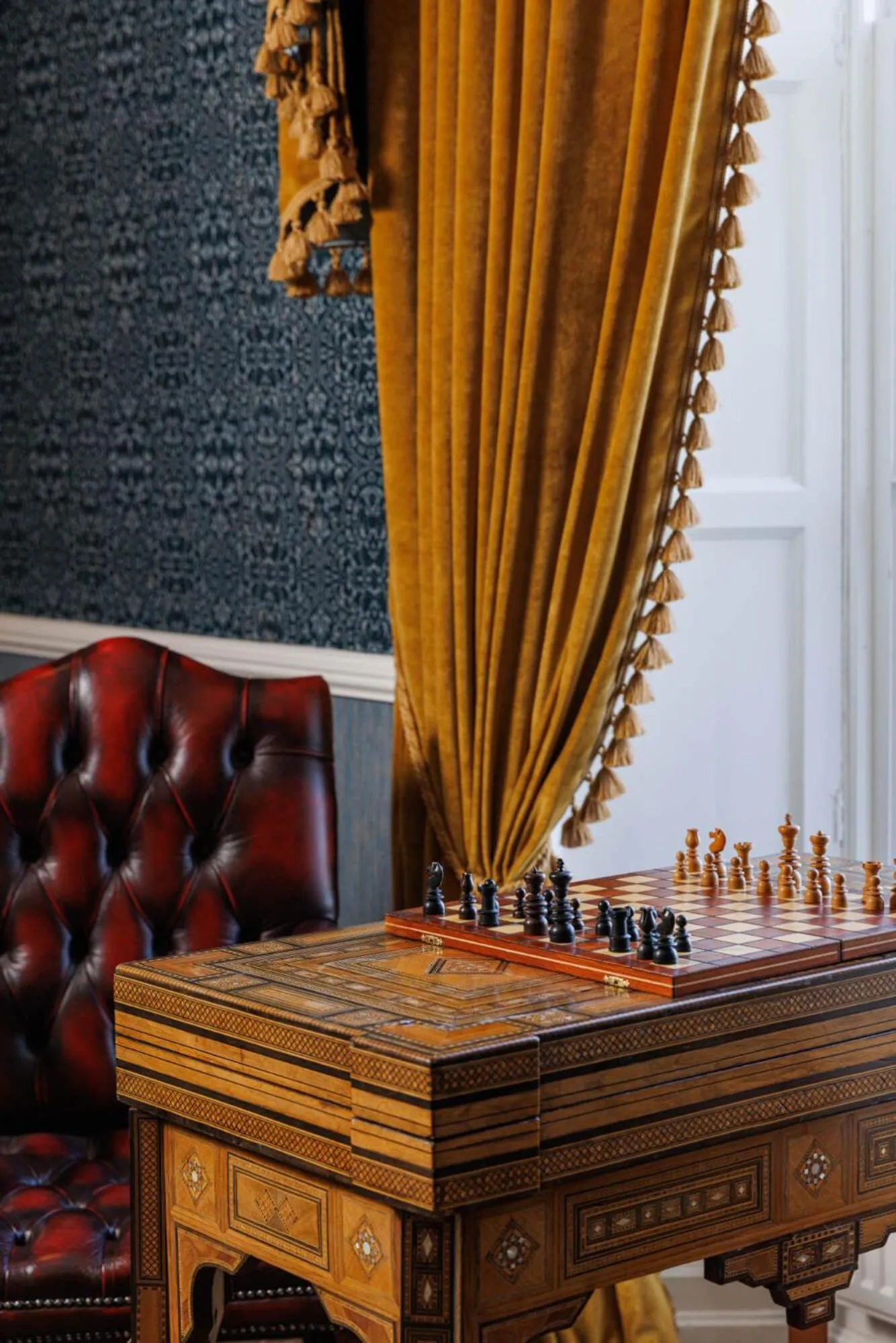 Communal lounge/ TV room in County Arms Birr