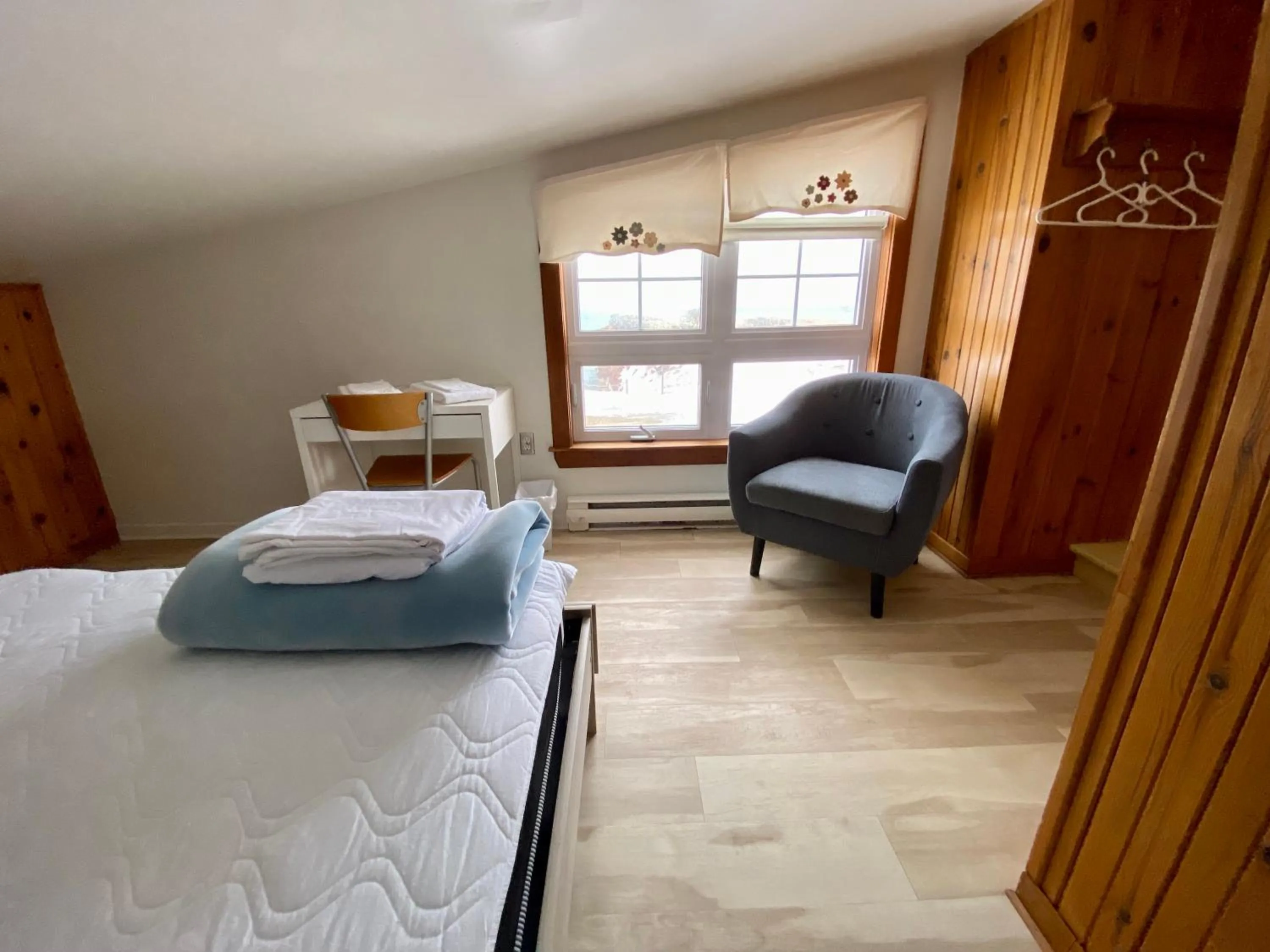 Bedroom, Bed in Auberge de Gros-Cap