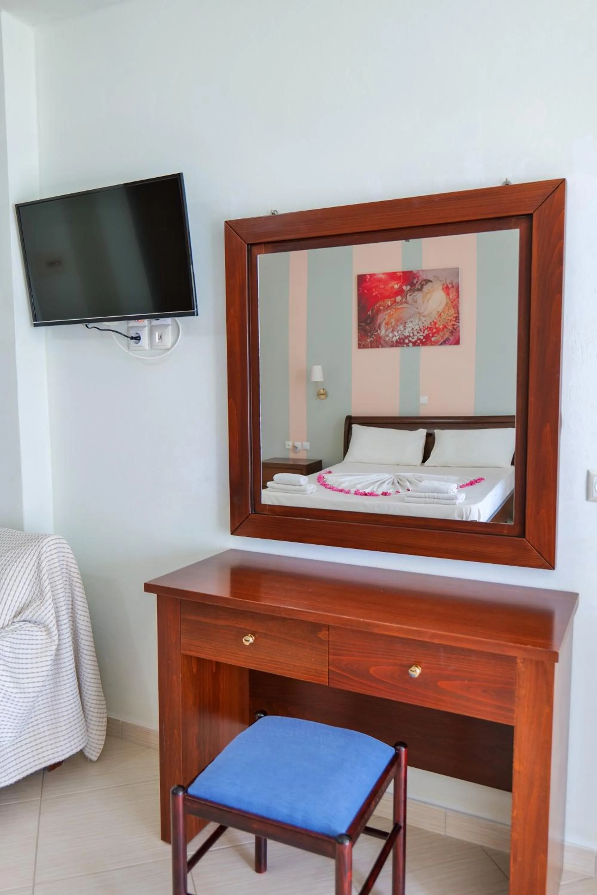 TV and multimedia, Bed in Hotel Chris