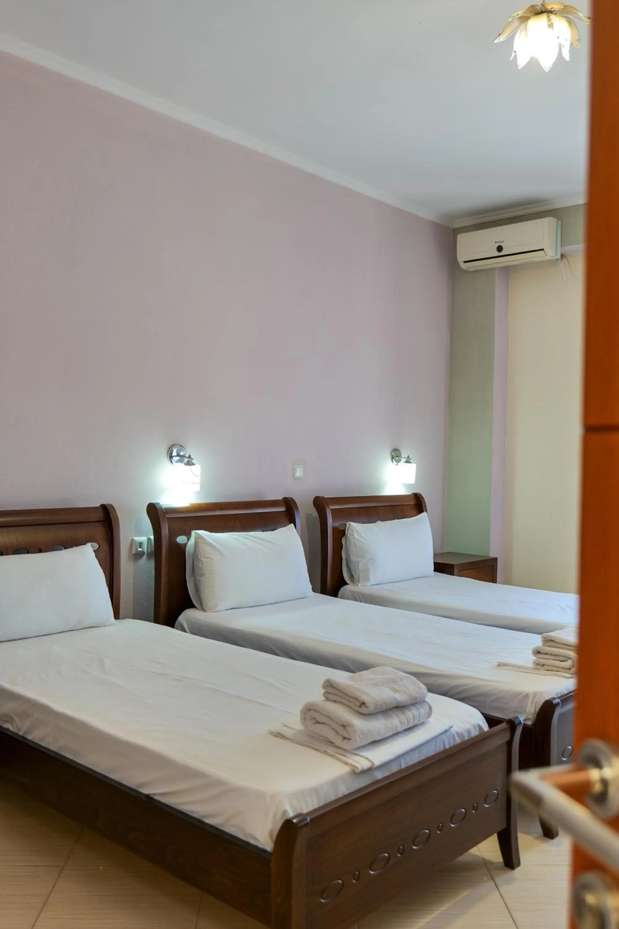 Bedroom, Bed in Hotel Chris