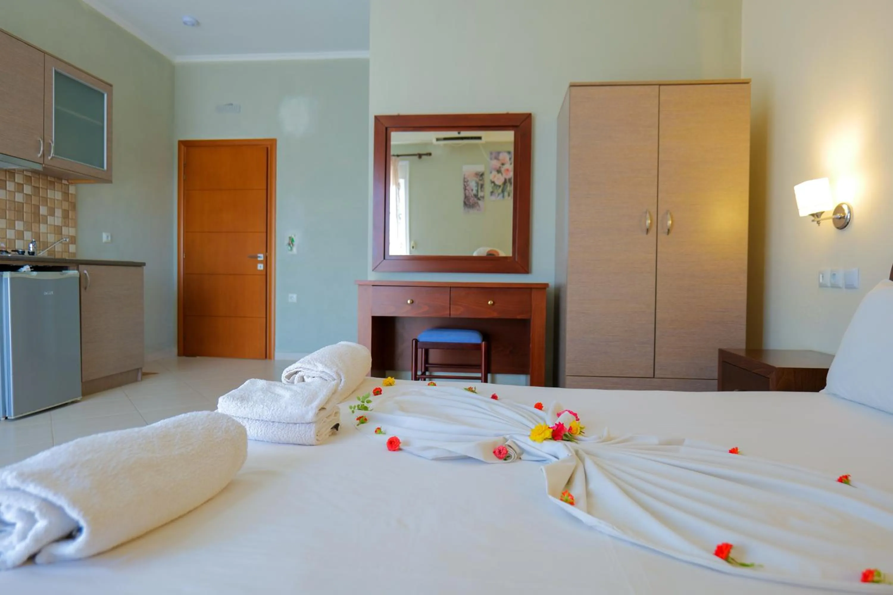 Bedroom, Bed in Hotel Chris