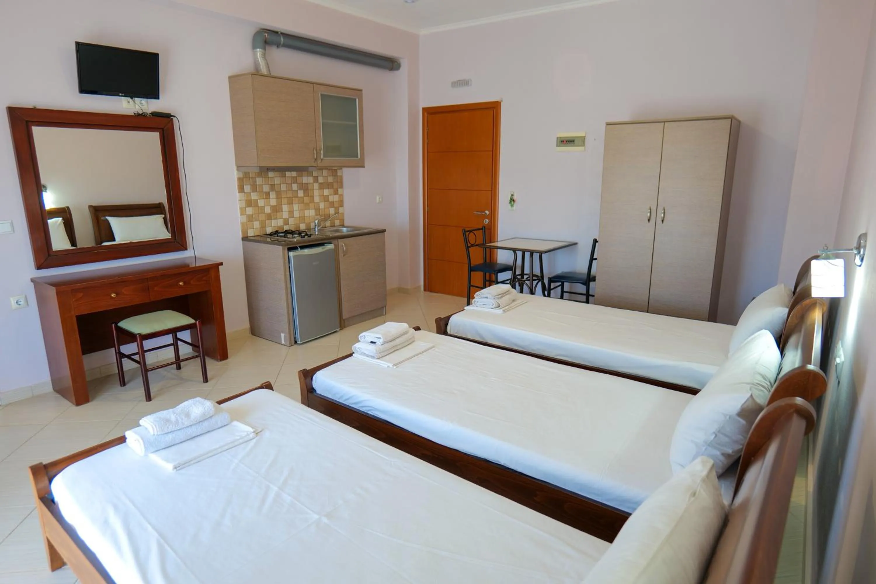 Bedroom, Bed in Hotel Chris