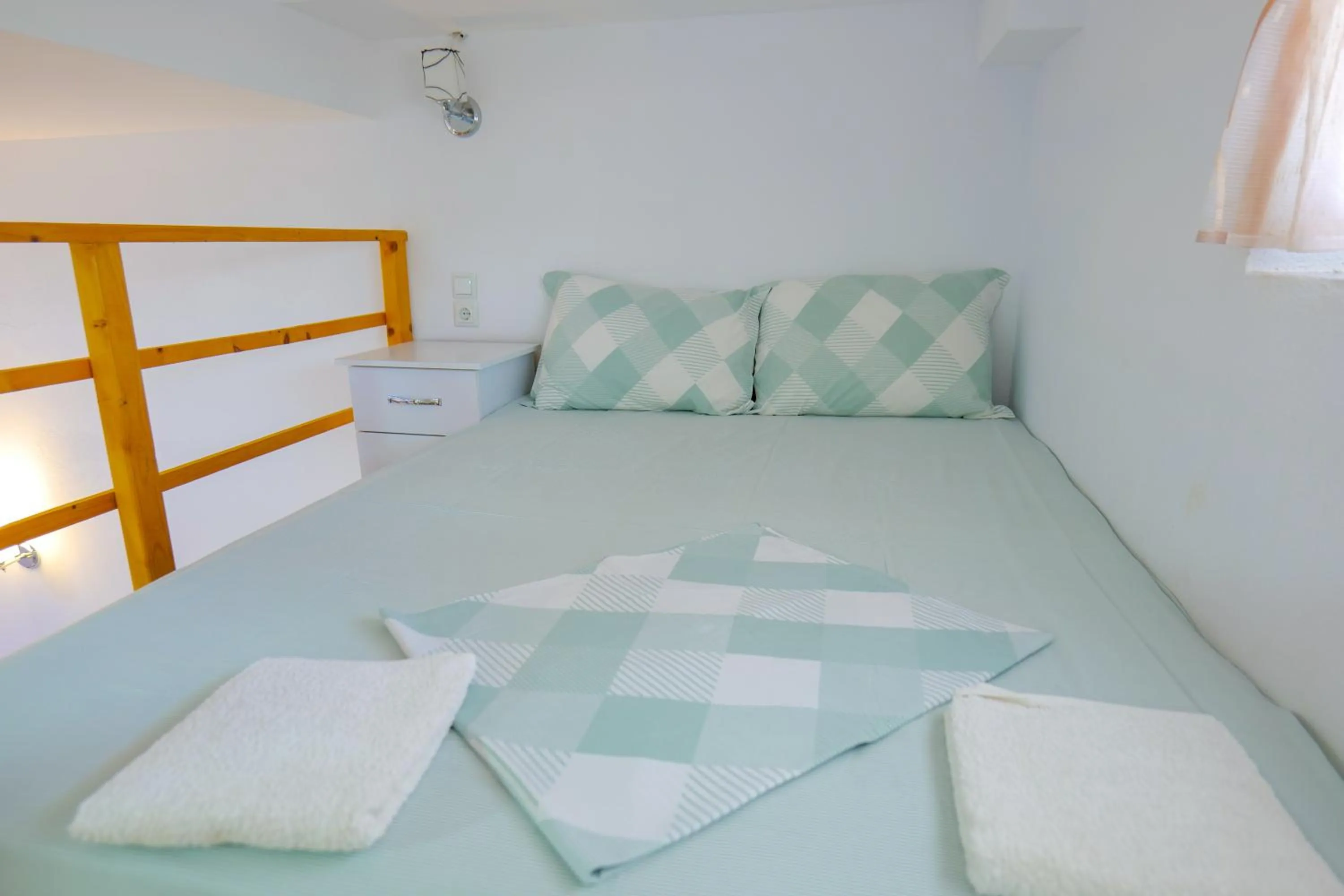 Bedroom, Bed in Hotel Chris