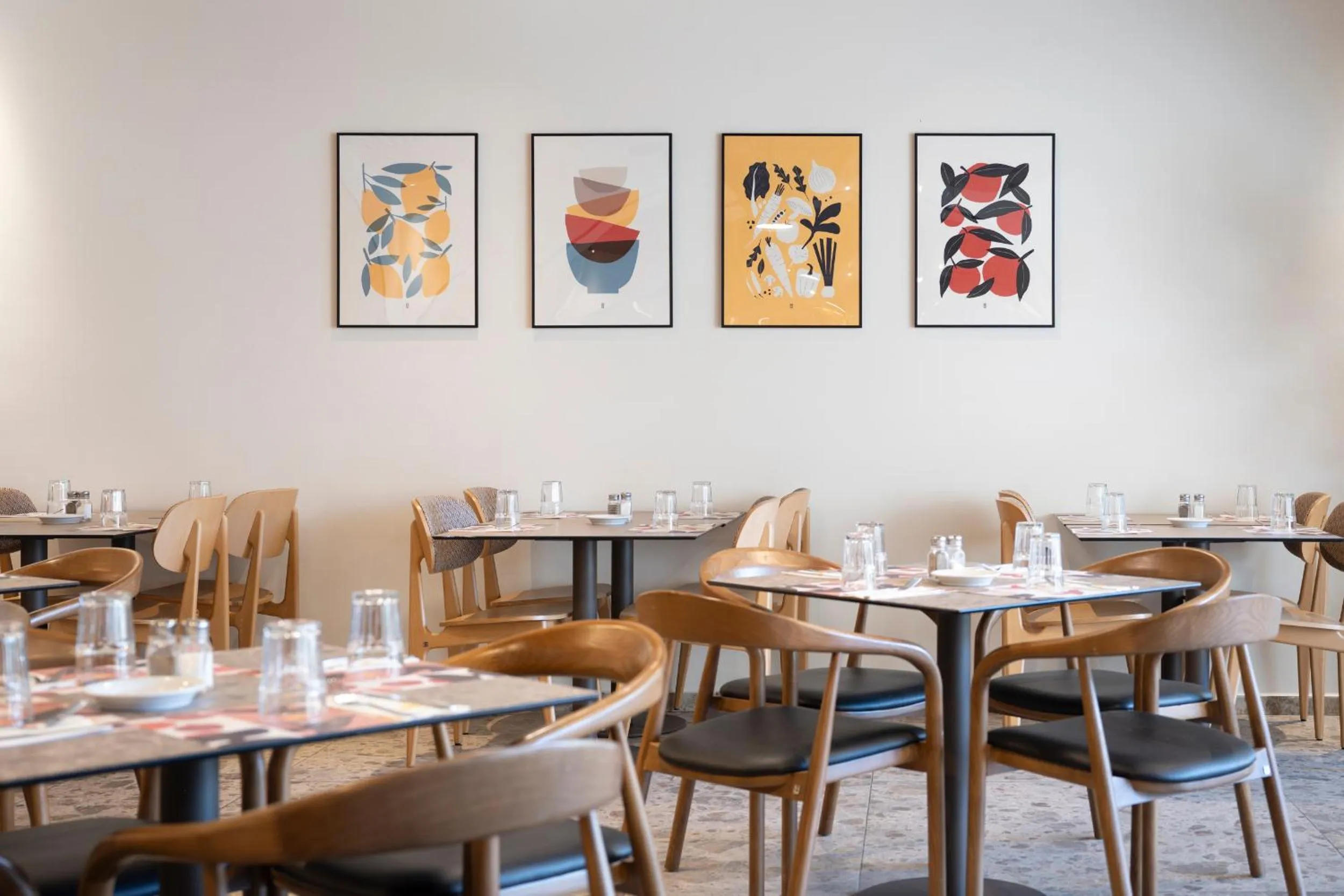 Restaurant/places to eat in Neve Eilat Hotel By Atlas Hotels