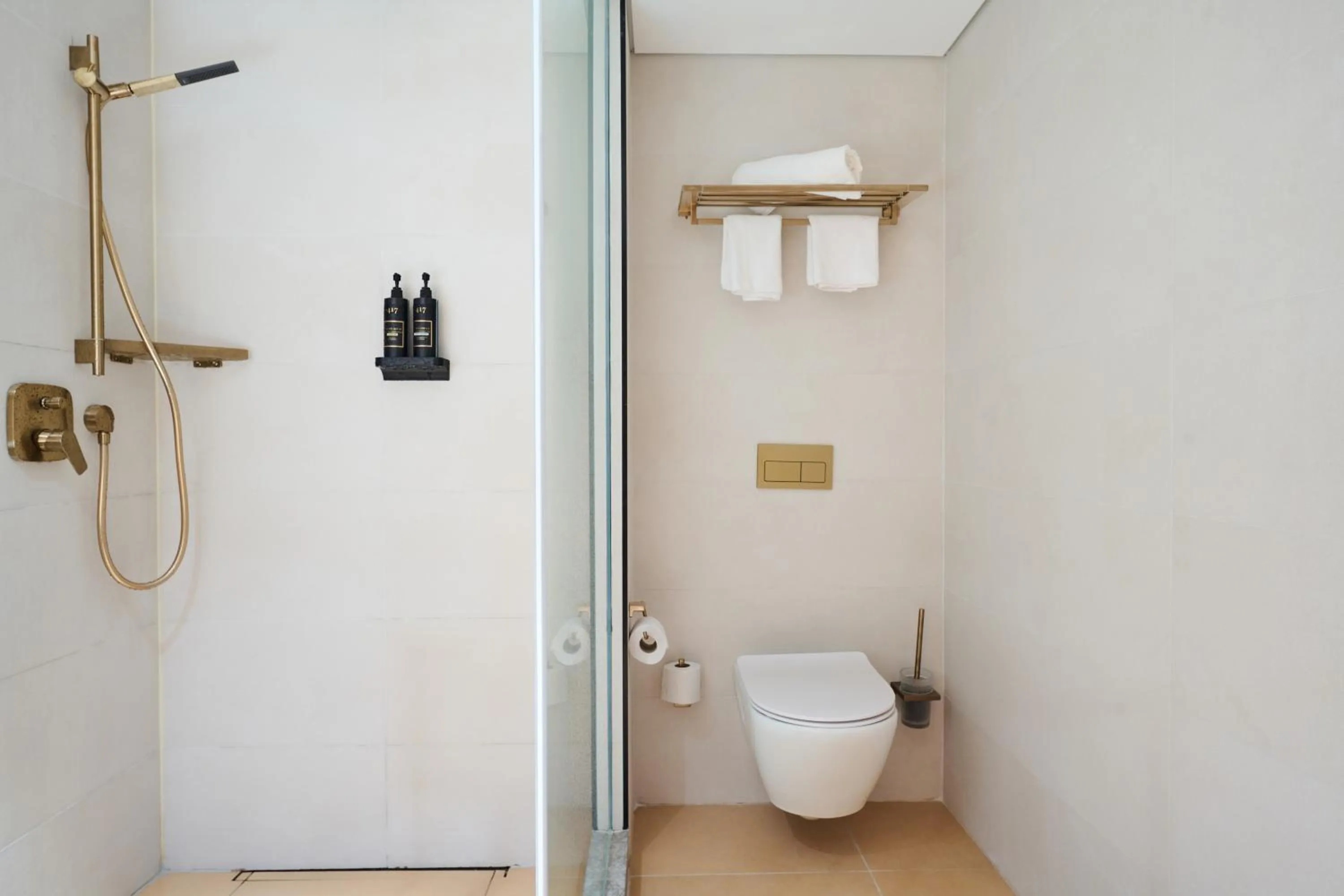 Shower in Neve Eilat Hotel By Atlas Hotels