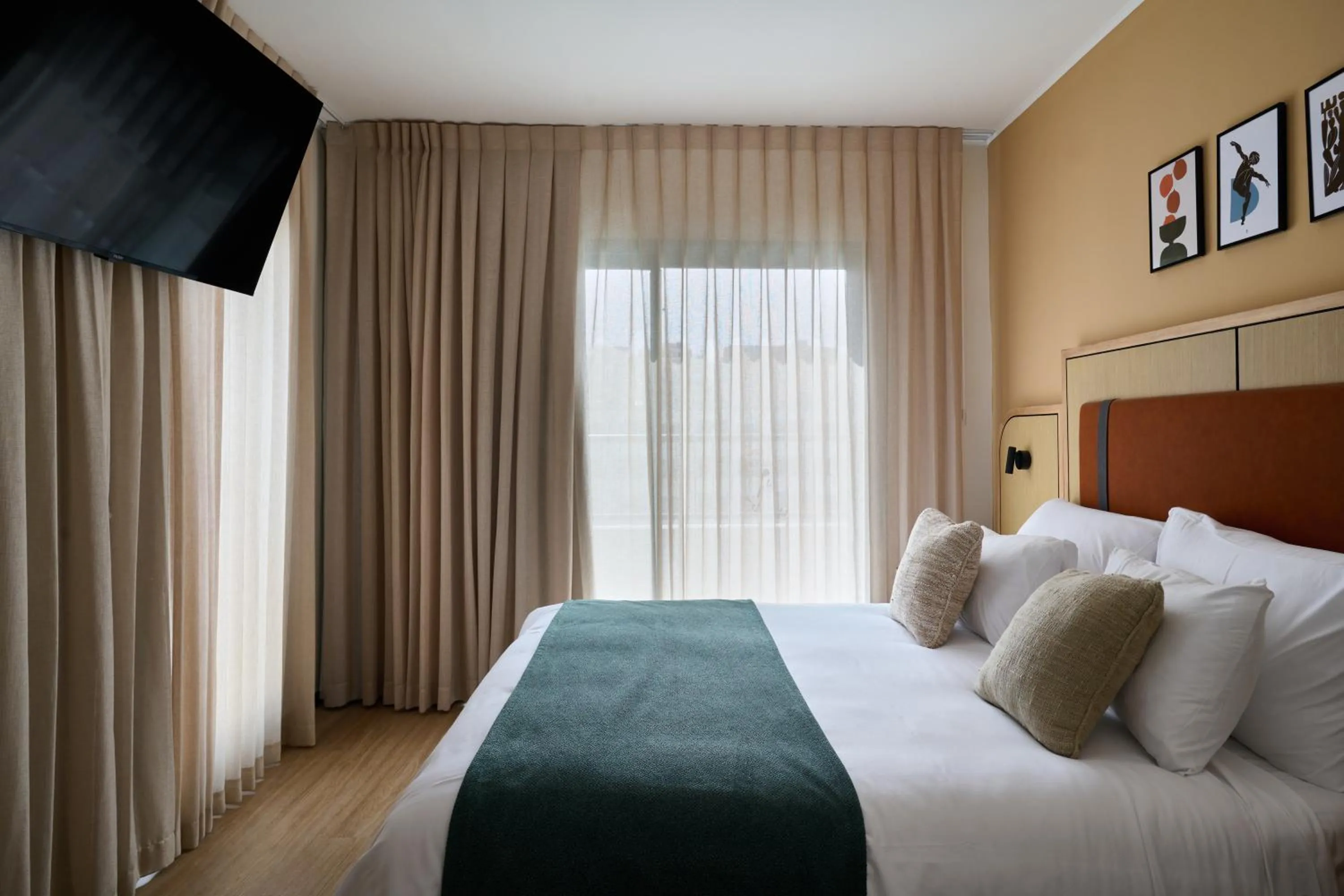 Bedroom, Bed in Neve Eilat Hotel By Atlas Hotels