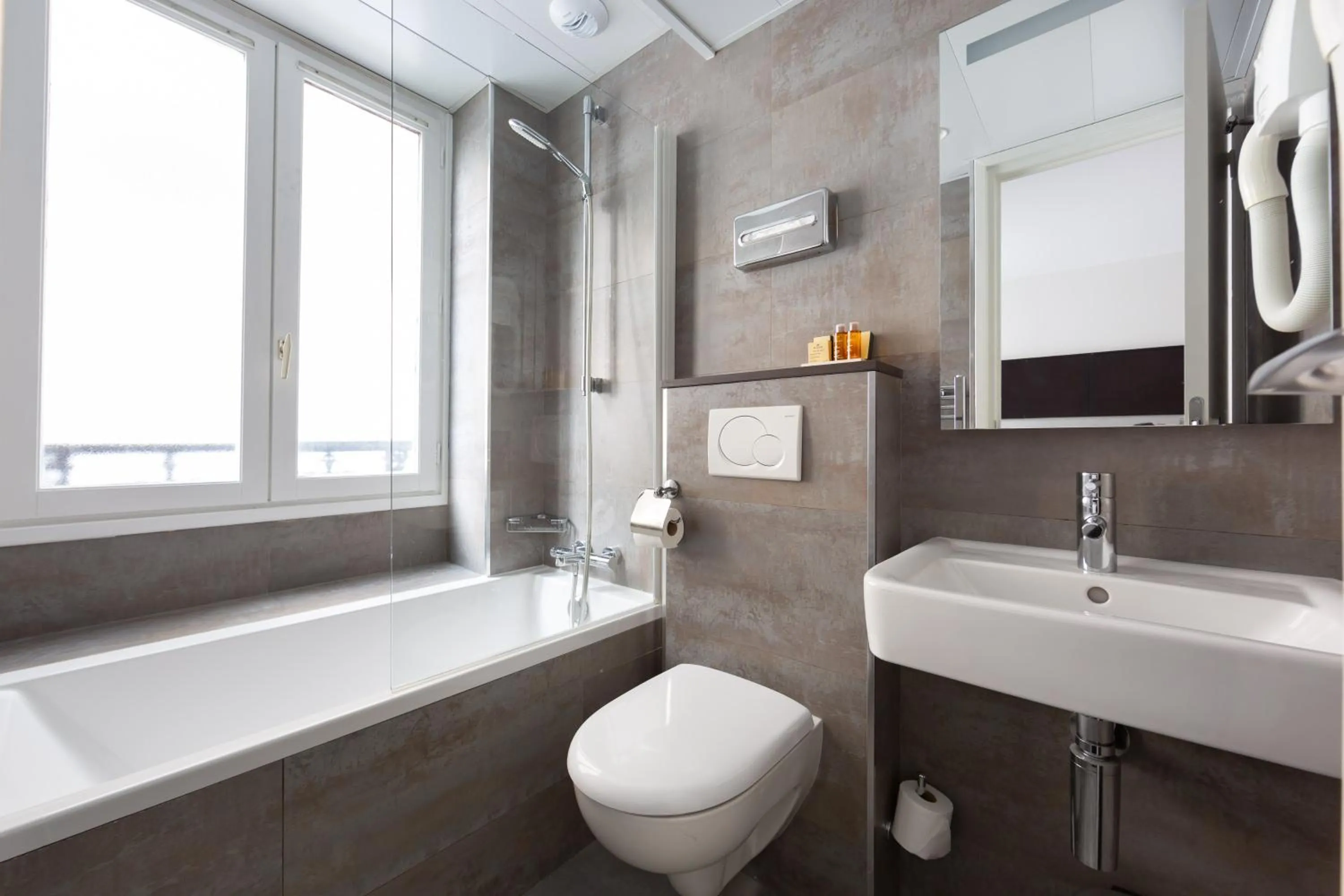 LOGIS Hôtel 15 Montparnasse