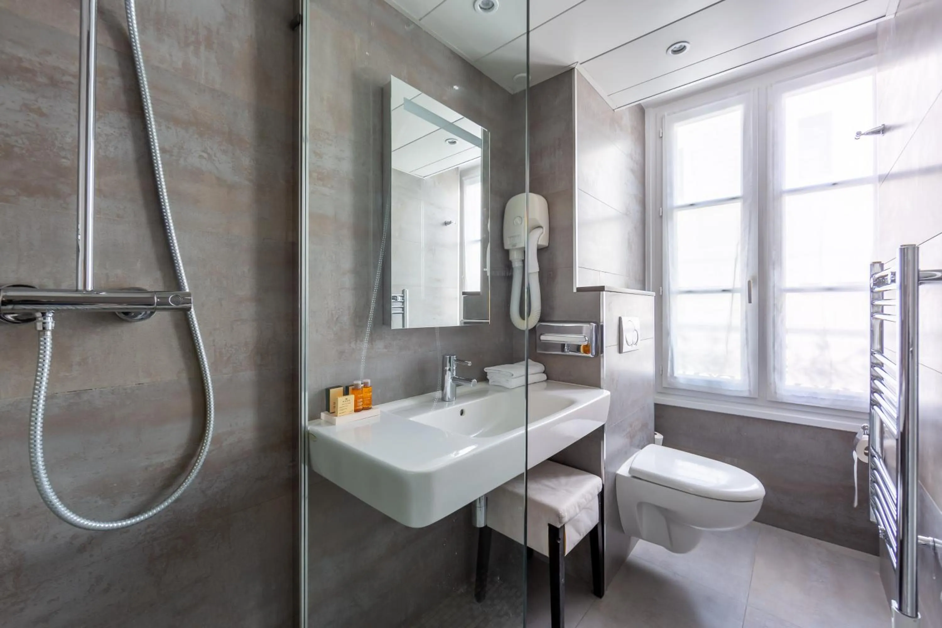 LOGIS Hôtel 15 Montparnasse