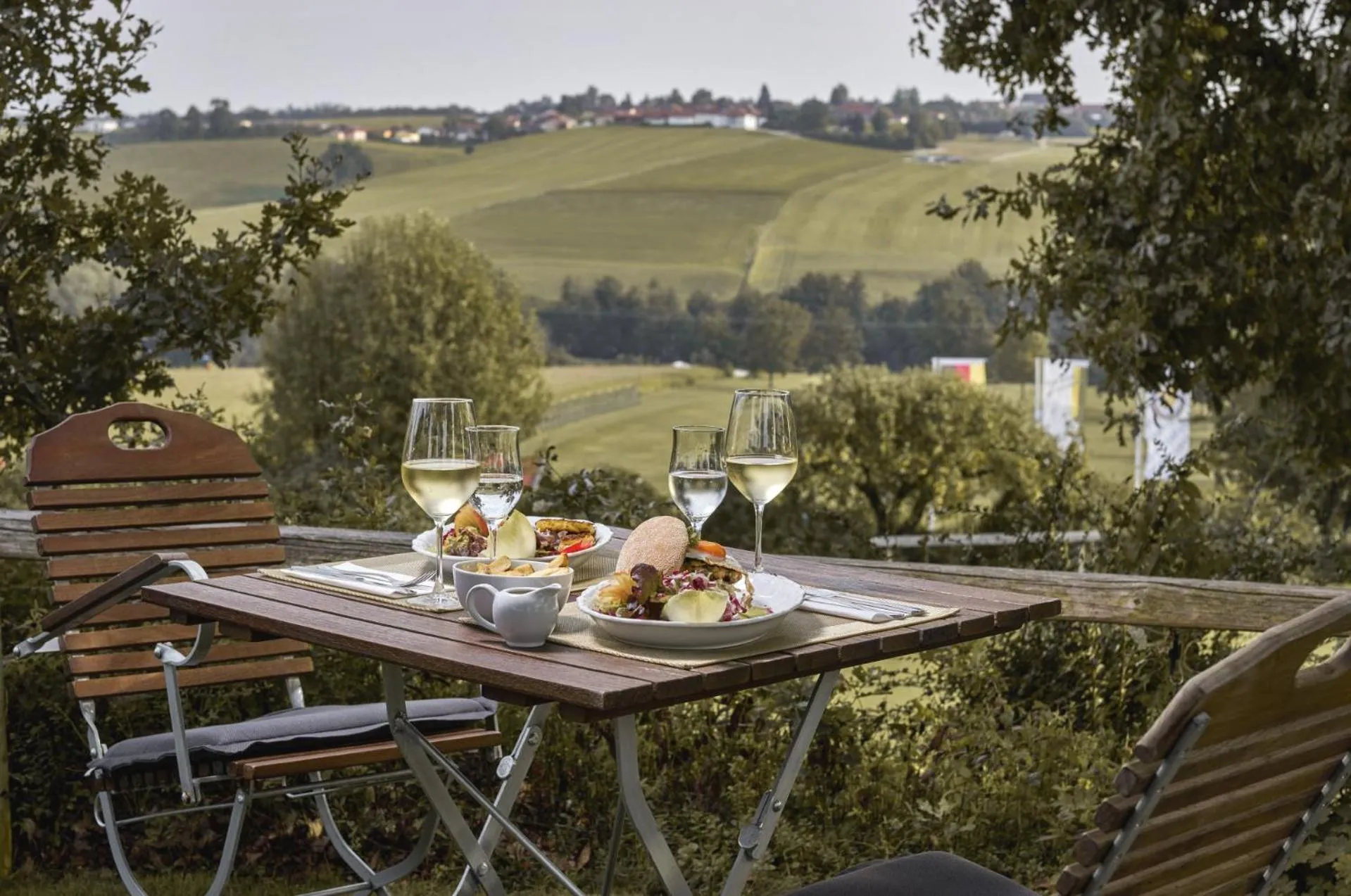 Restaurant/places to eat in ANETSEDER Landhotel, Lofts & Golf