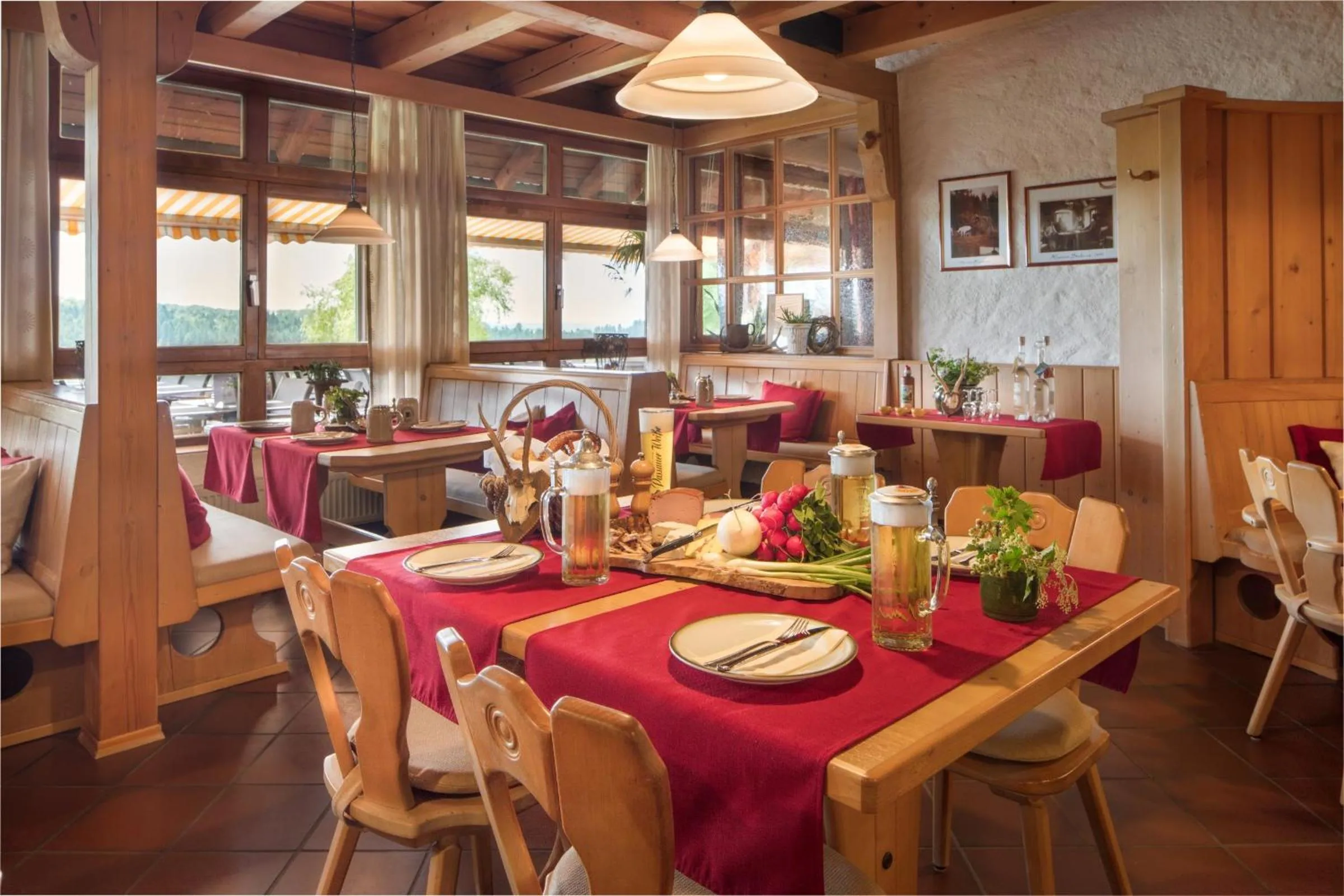 Restaurant/places to eat in ANETSEDER Landhotel, Lofts & Golf