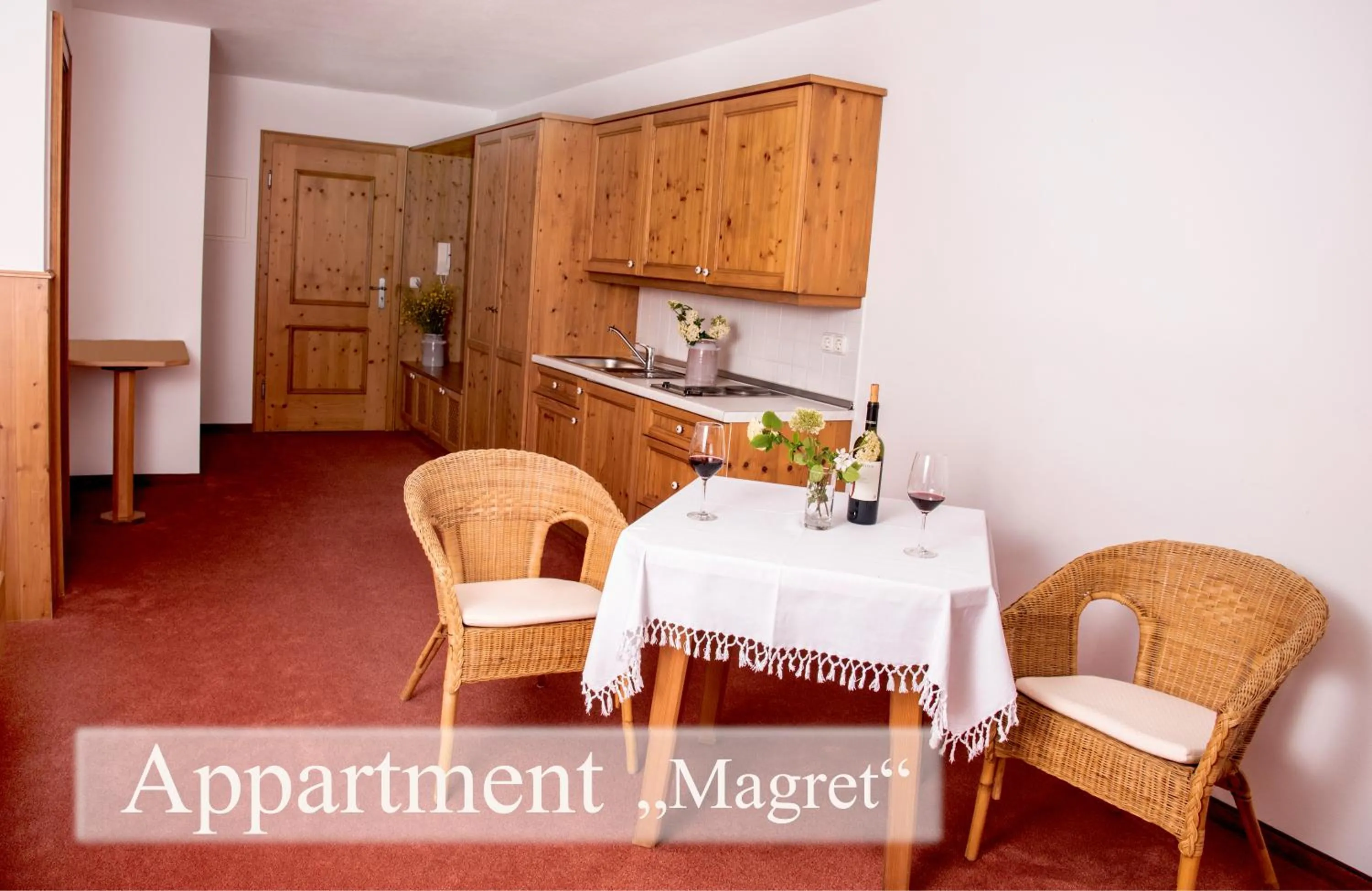 Kitchen or kitchenette in ANETSEDER Landhotel, Lofts & Golf