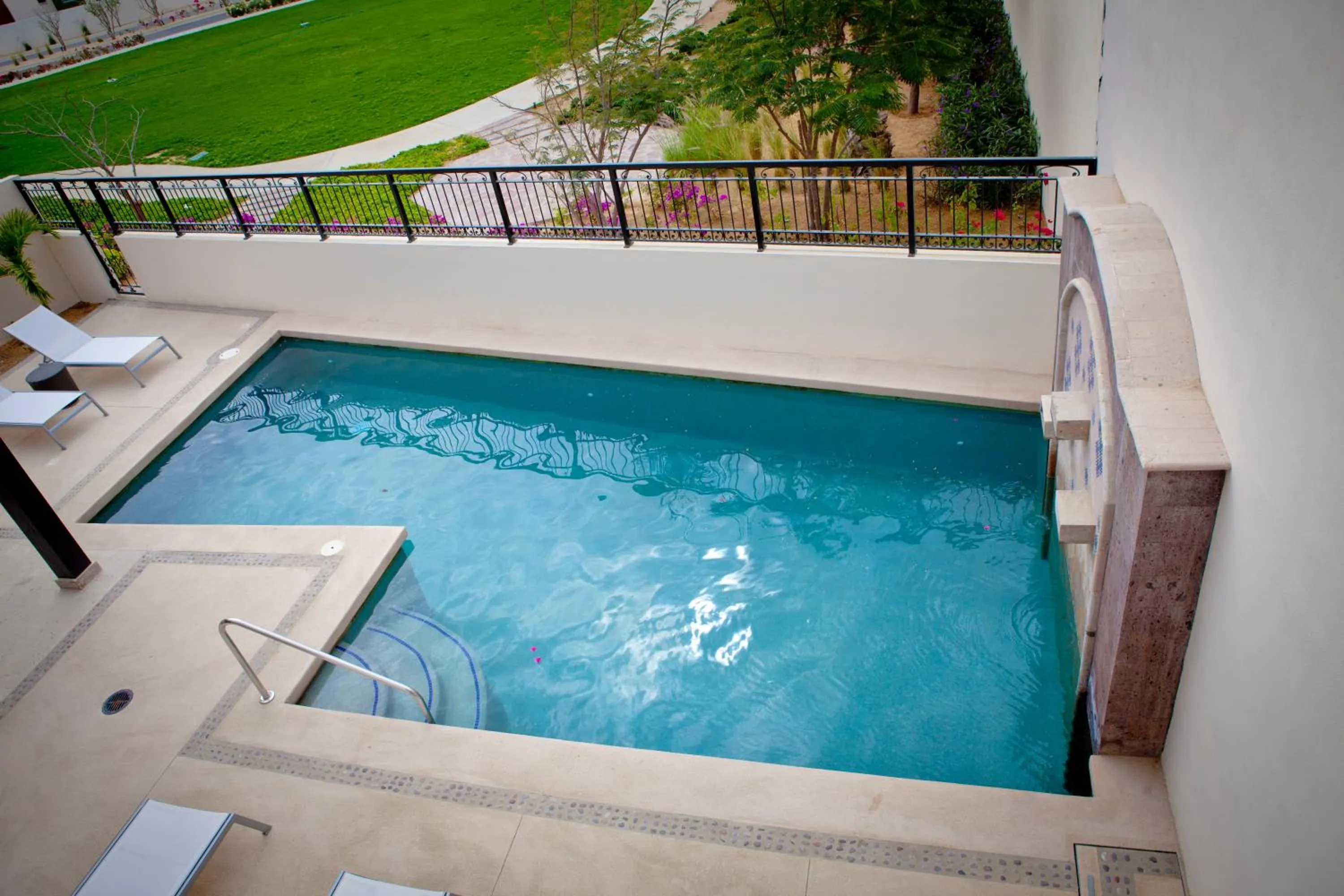 Swimming pool in Quivira Los Cabos Condos and Homes -Vacation Rentals