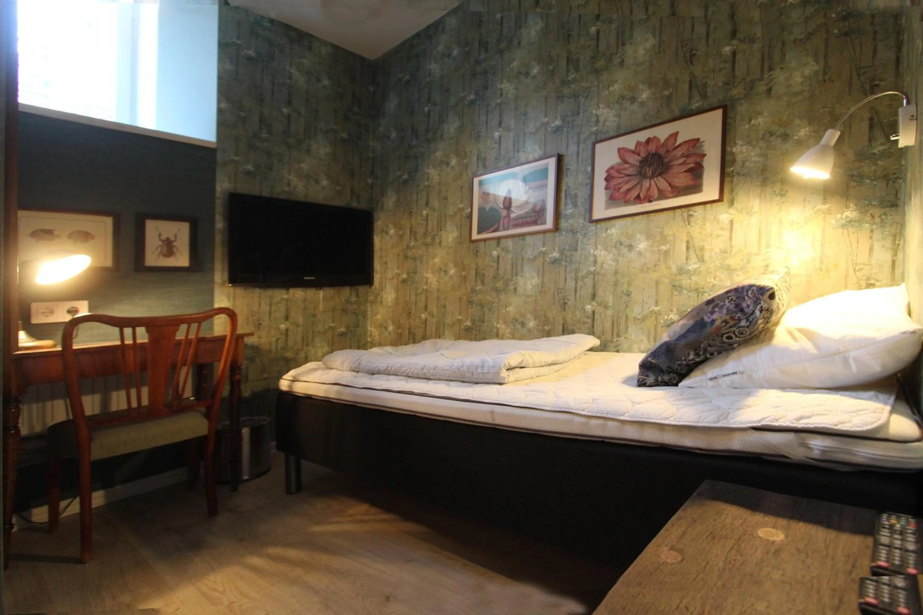 Photo of the whole room, Bed in Skanstulls Boutique Hostel