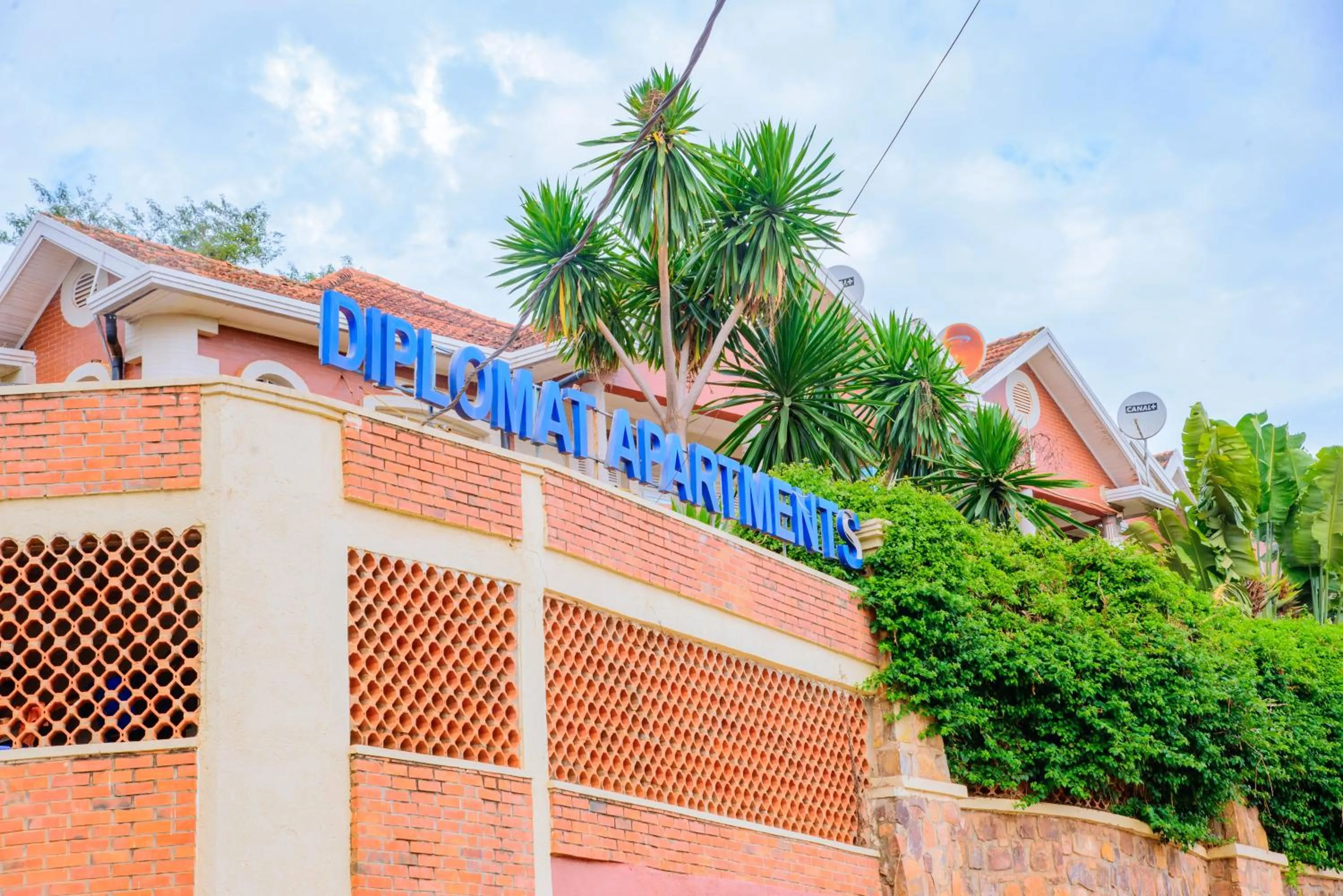 Diplomat Apartments