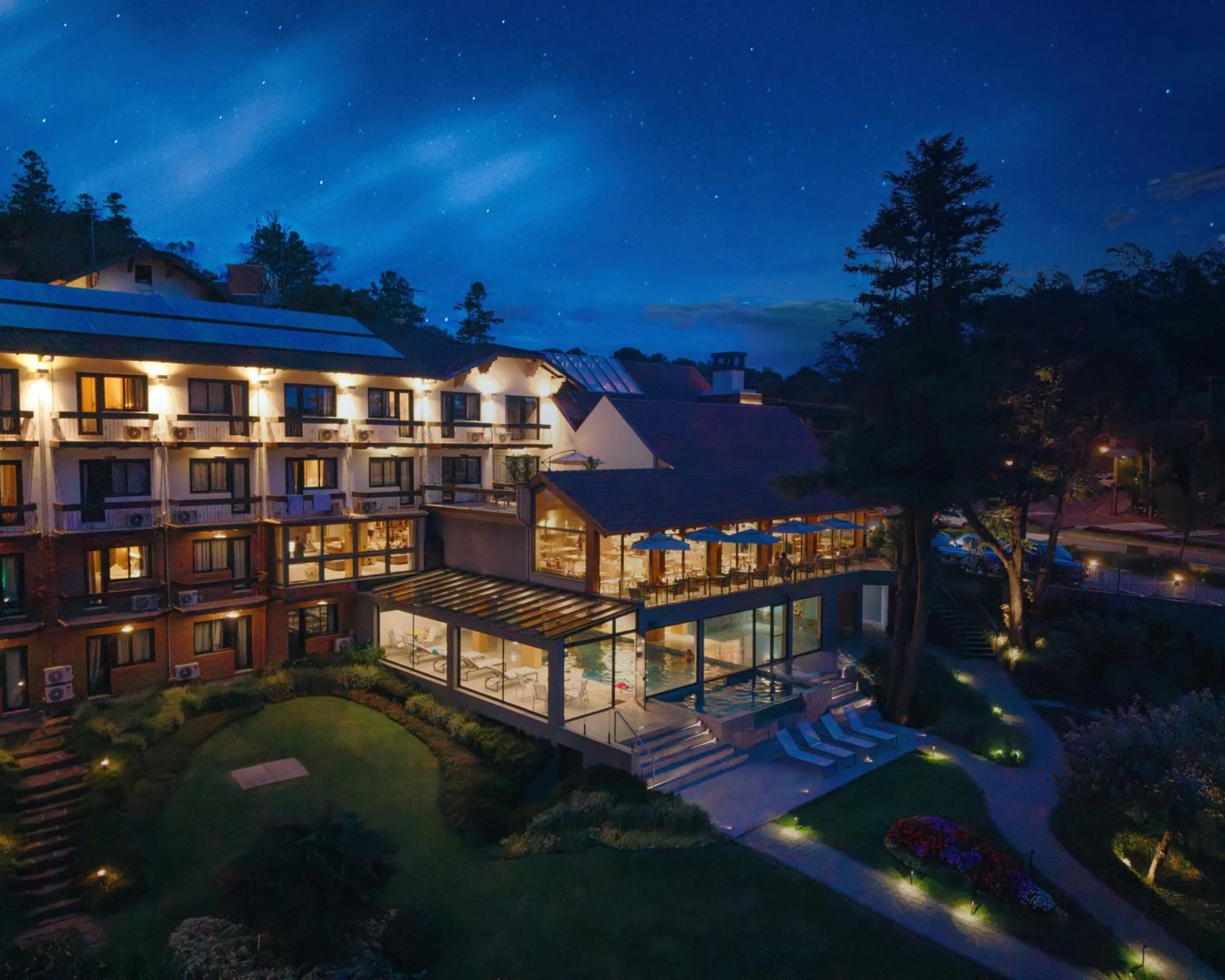 Property building in Hotel Alpestre