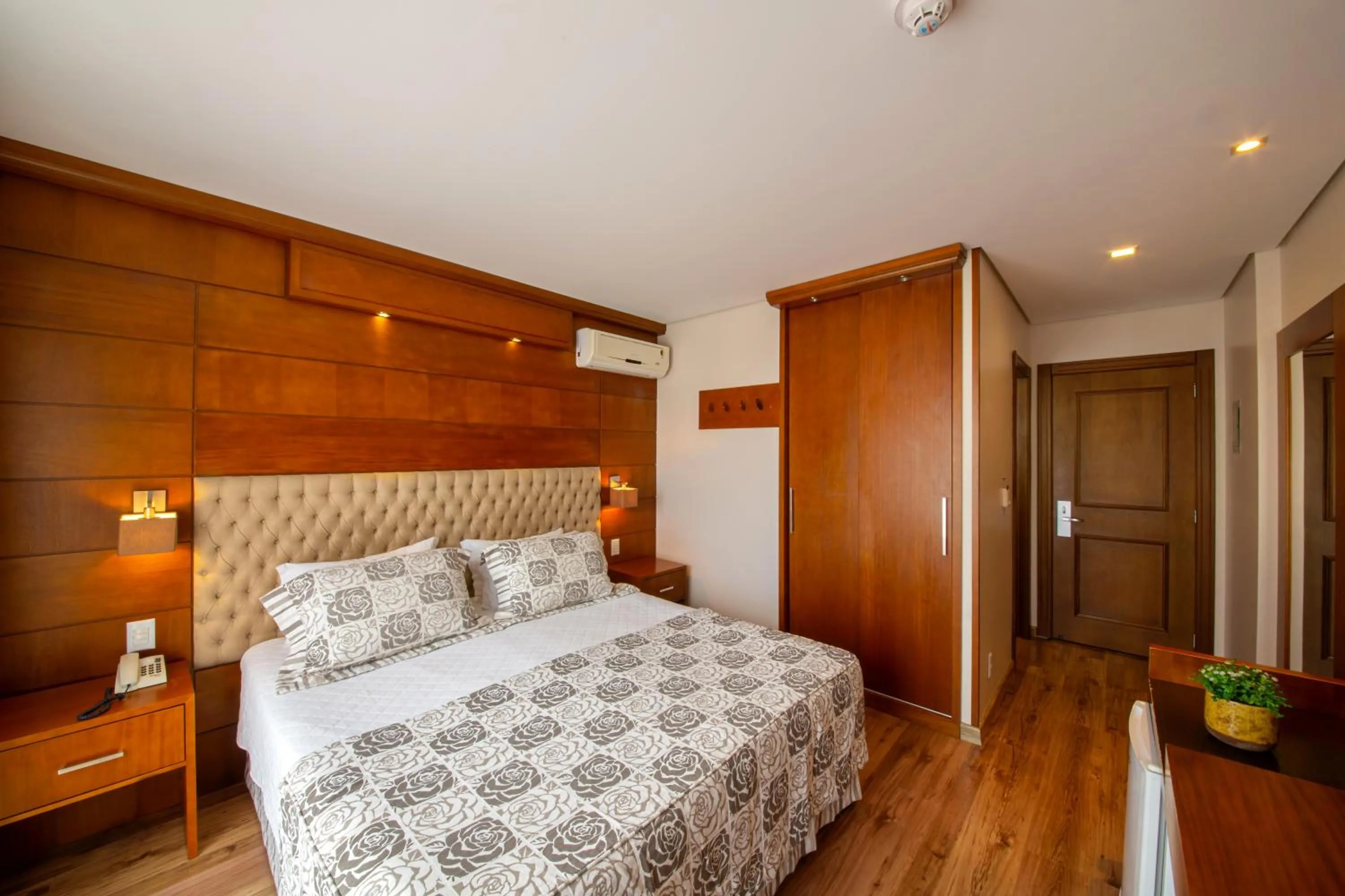 Photo of the whole room, Bed in Hotel Alpestre