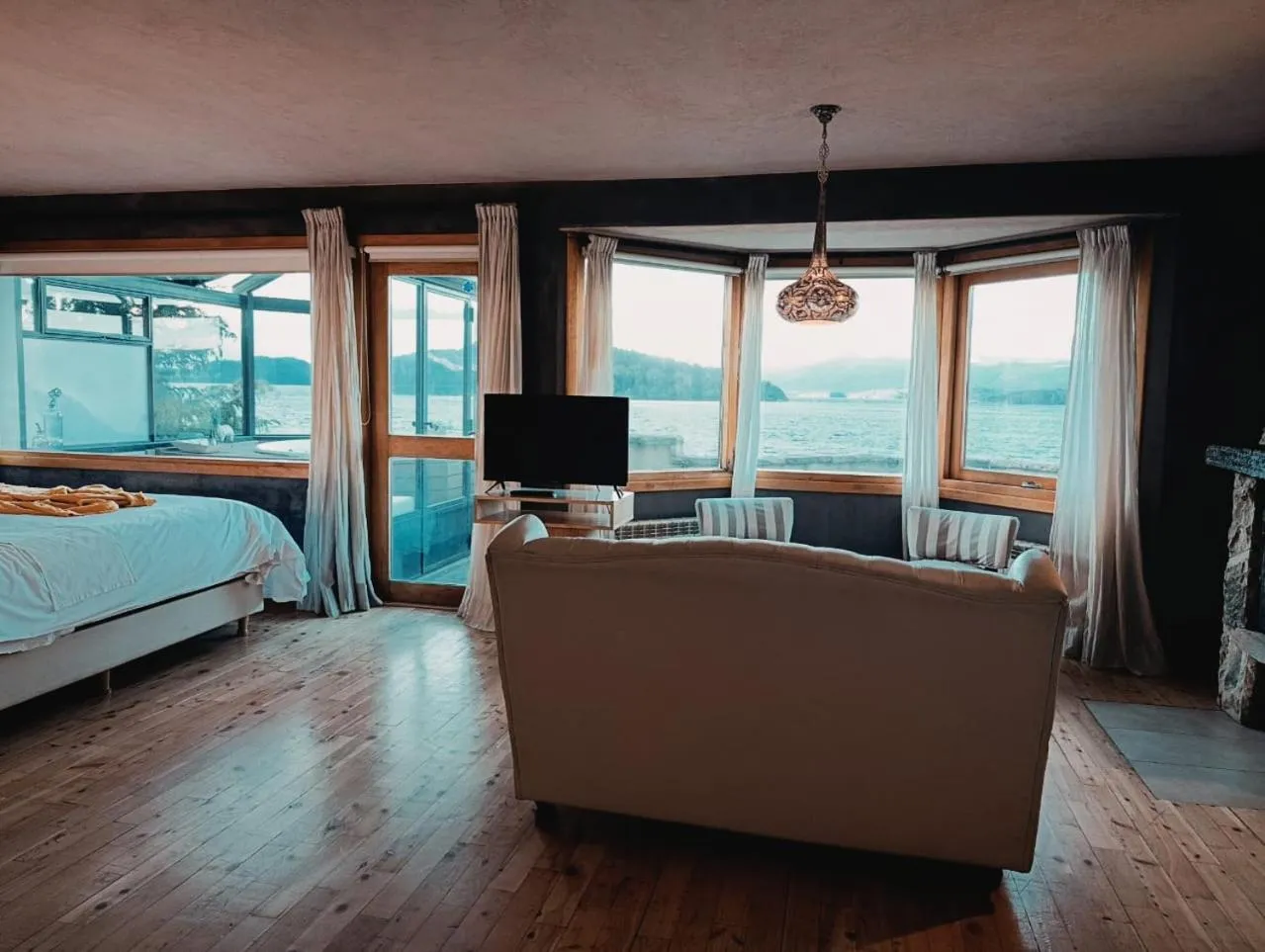 Bed in Lirolay Suites - Apart Hotel