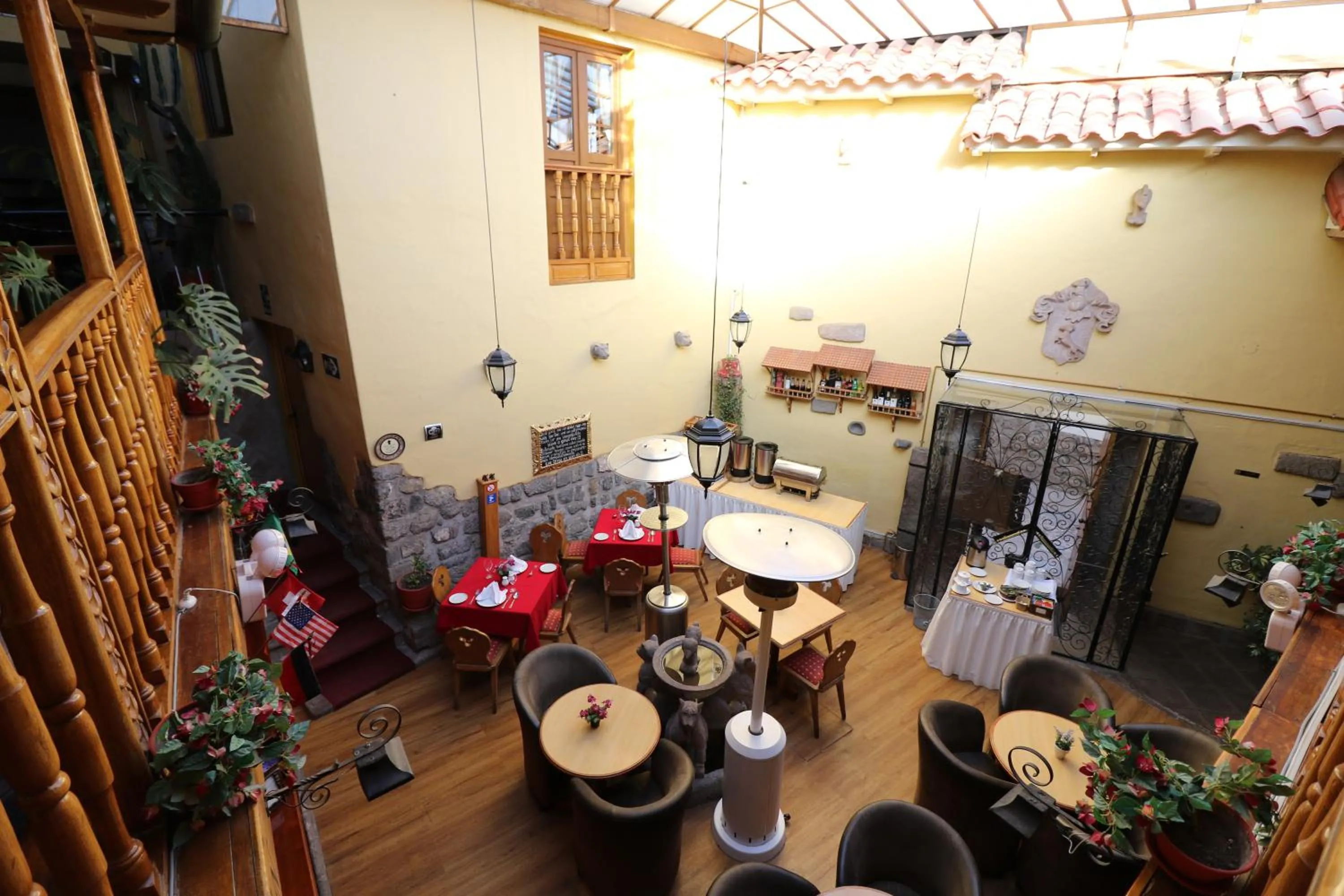 Restaurant/places to eat in Hotel & Mirador Los Apus