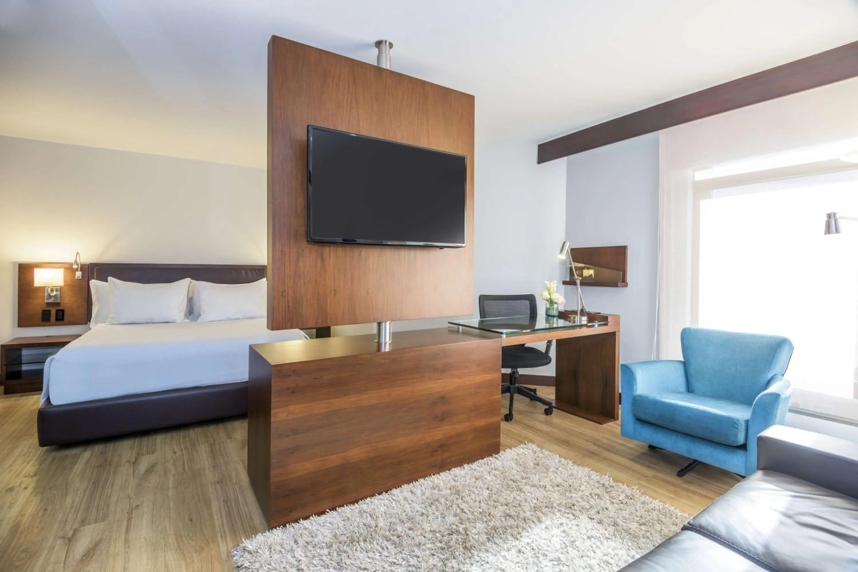 Bedroom, Bed in NH Collection Bogota WTC Royal