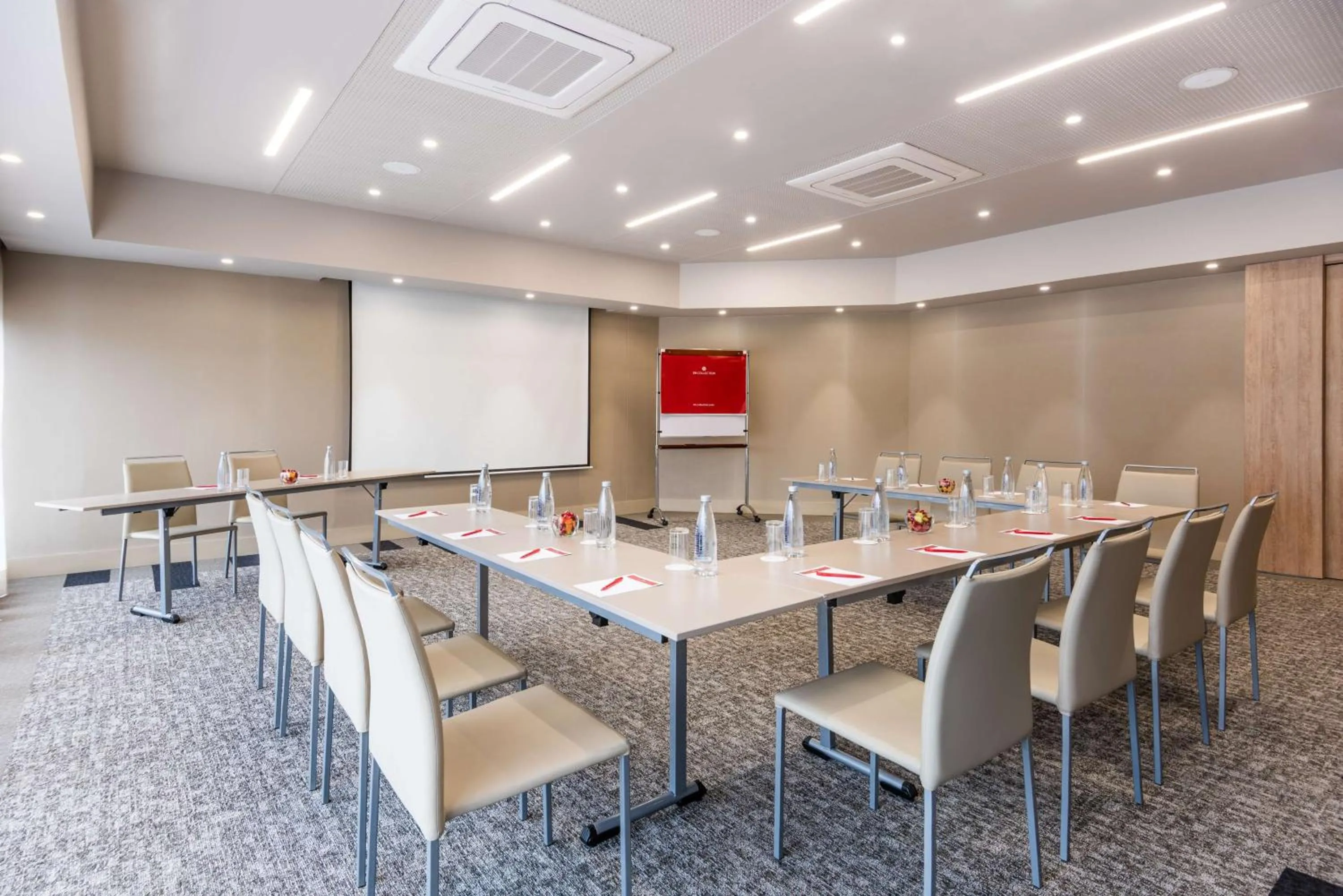 Meeting/conference room in NH Collection Bogota WTC Royal