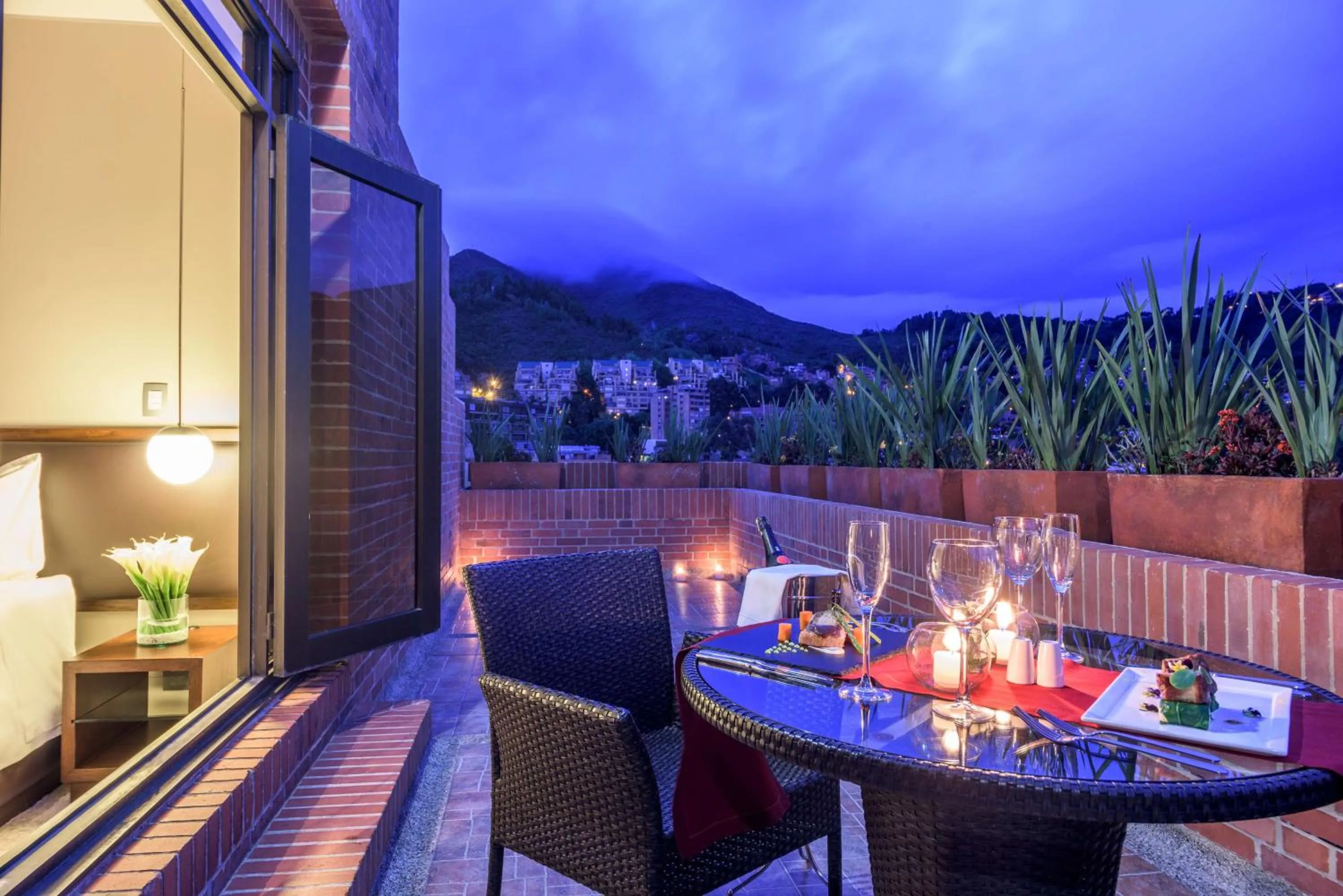 Photo of the whole room in NH Collection Bogota Hacienda Royal