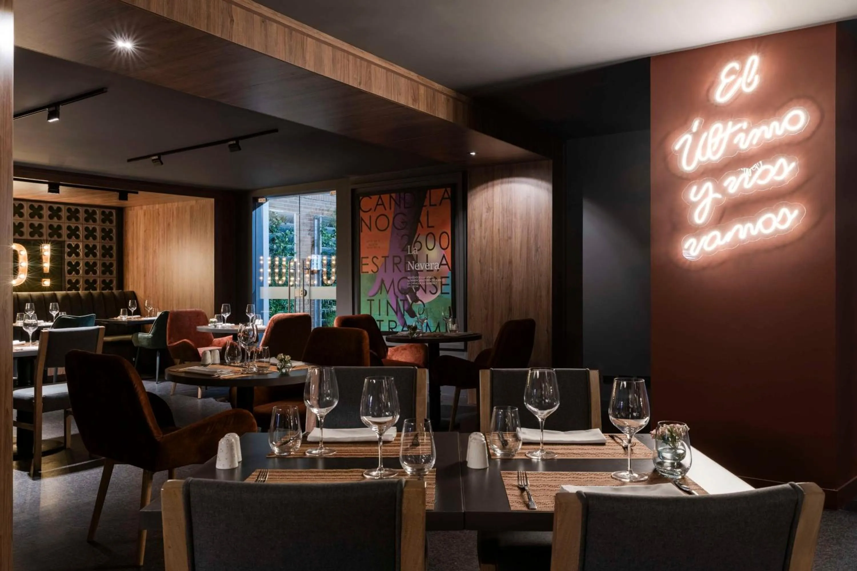 Restaurant/places to eat in Avani Royal Zona T Bogotá Hotel