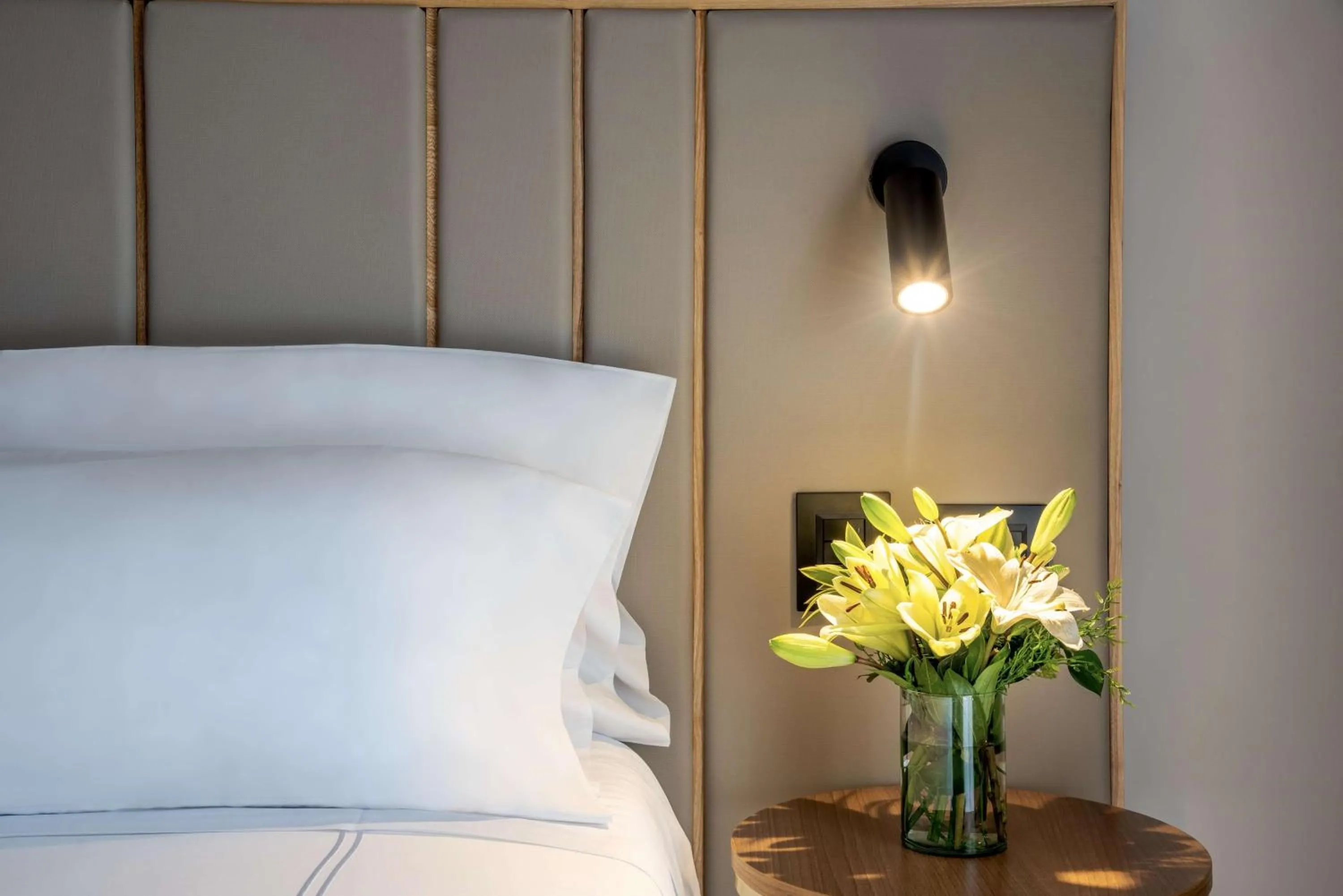 Bedroom, Bed in NH Bogota Pavillon Royal