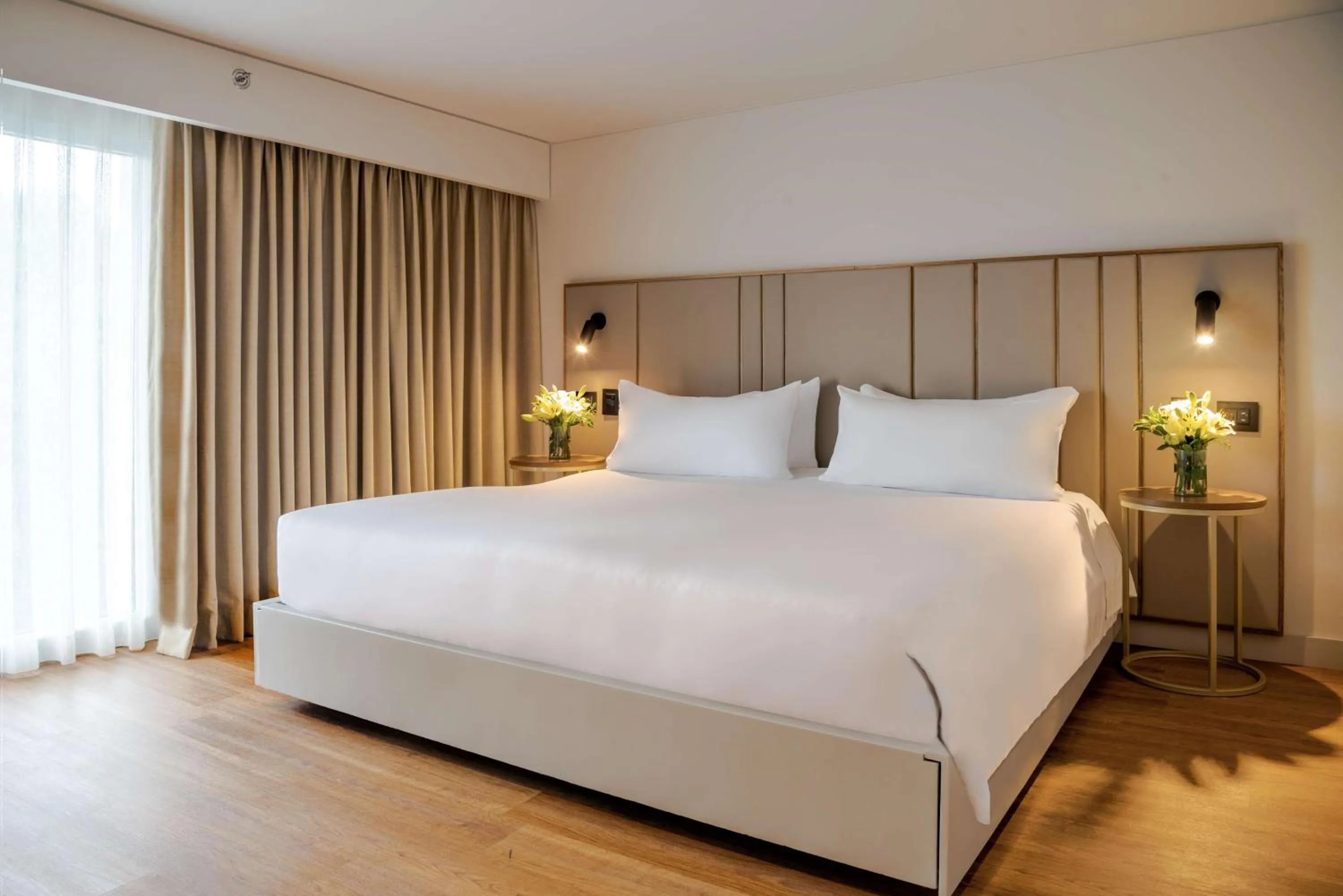 Bedroom, Bed in NH Bogota Pavillon Royal