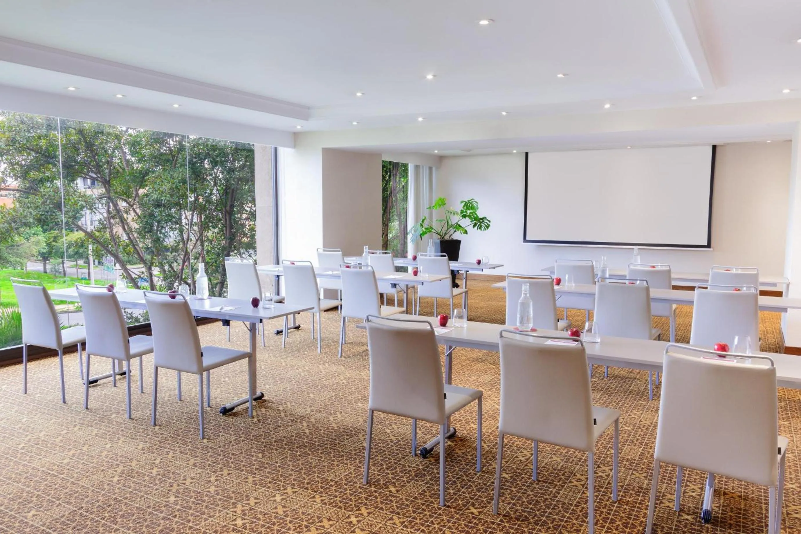 Meeting/conference room in NH Collection Bogotá Royal Teleport