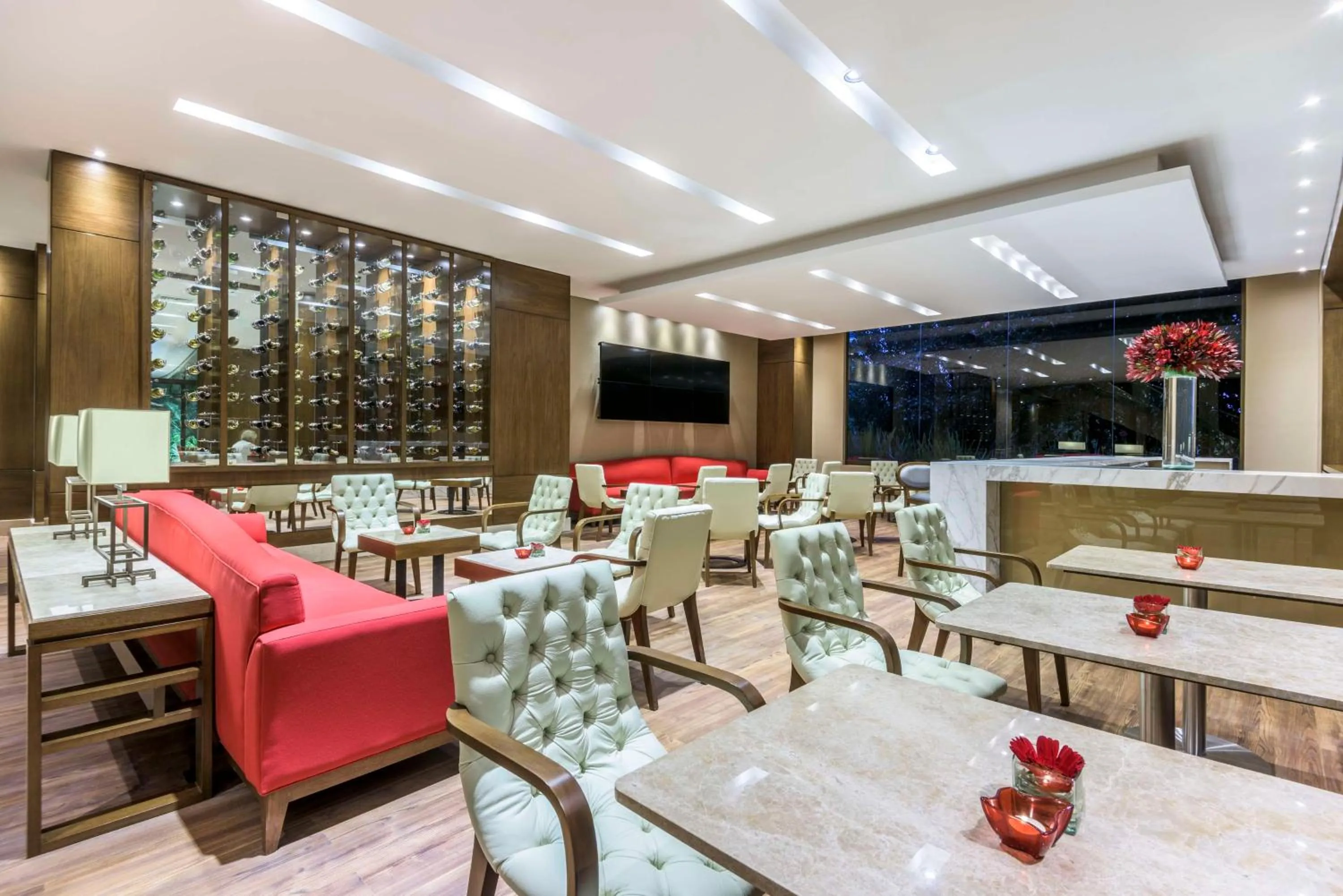 Restaurant/places to eat in NH Collection Bogotá Royal Teleport