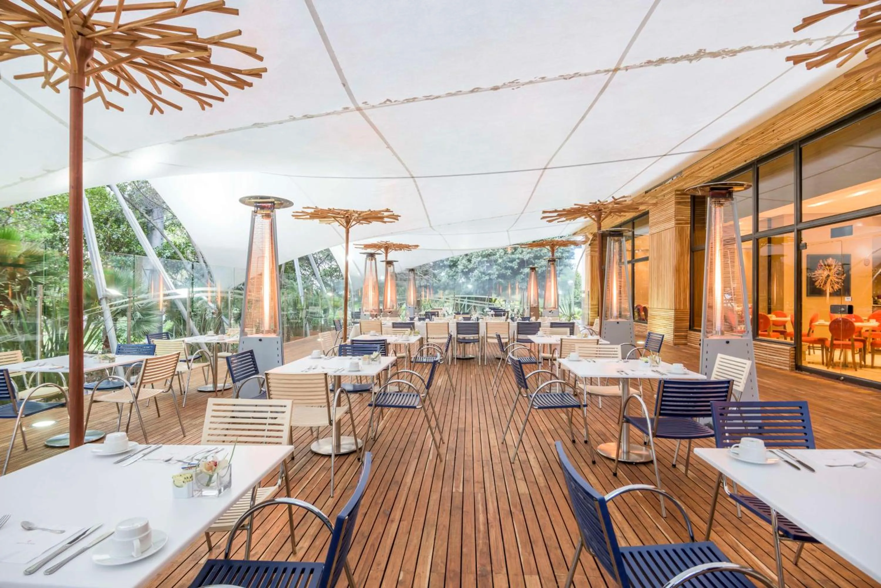 Restaurant/places to eat in NH Collection Bogotá Royal Teleport