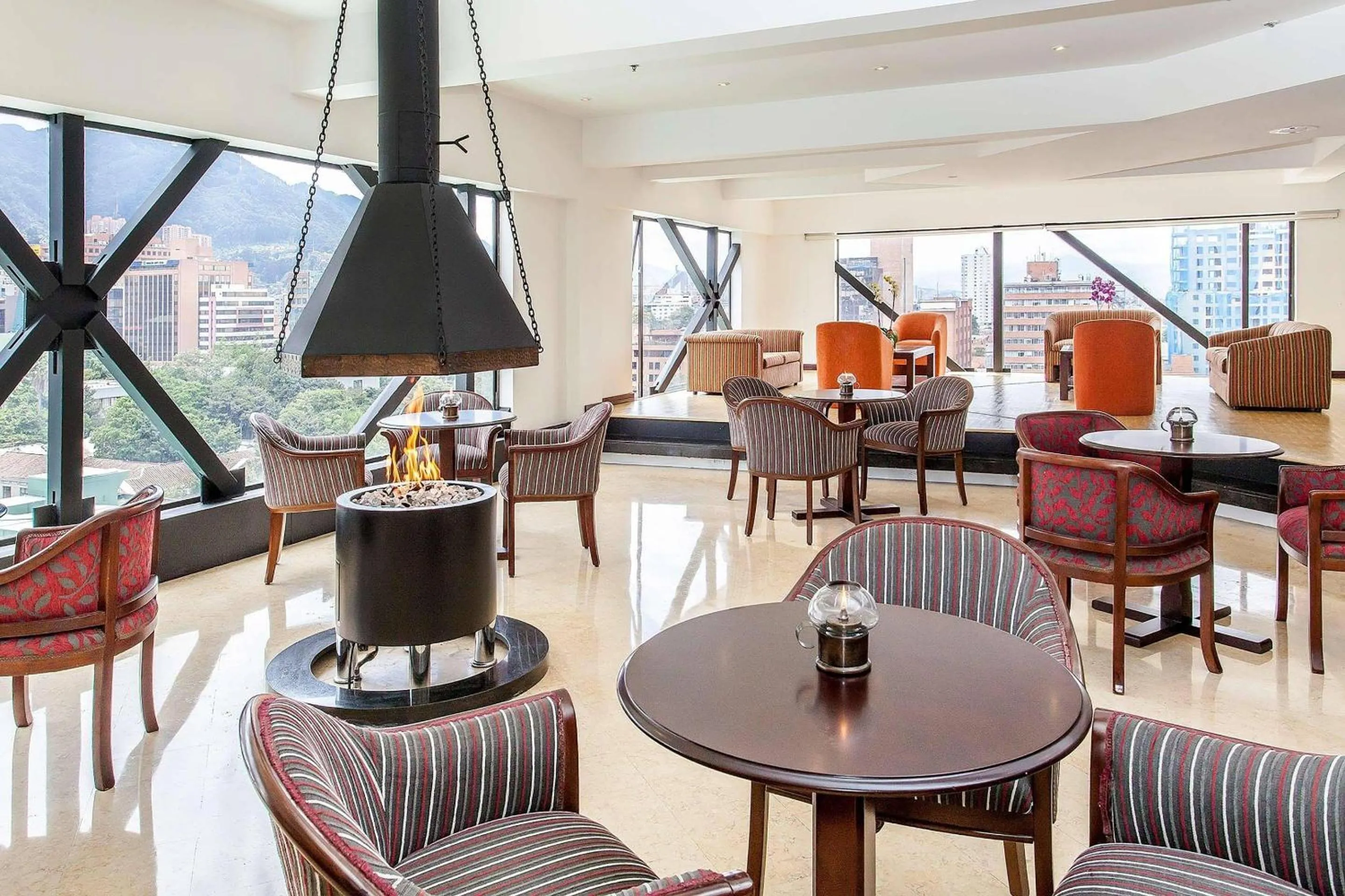 Lounge or bar in Radisson Bogota Metrotel