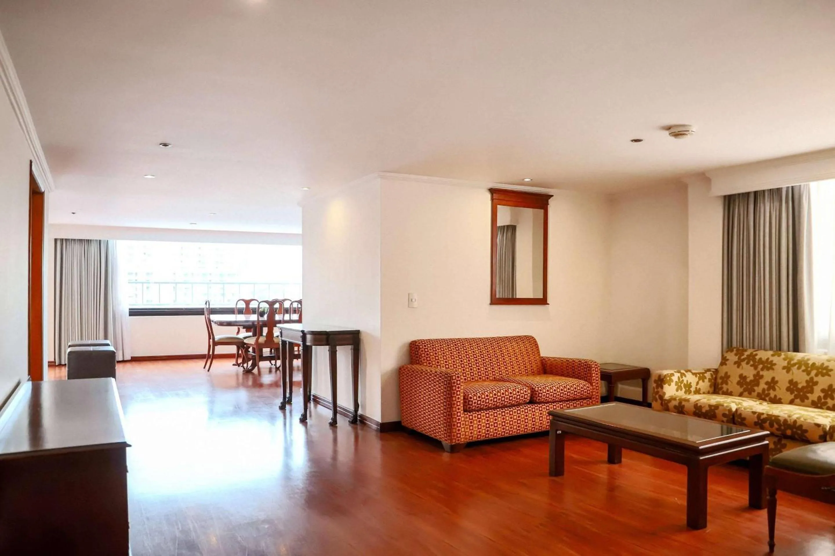 Bedroom in Radisson Bogota Metrotel