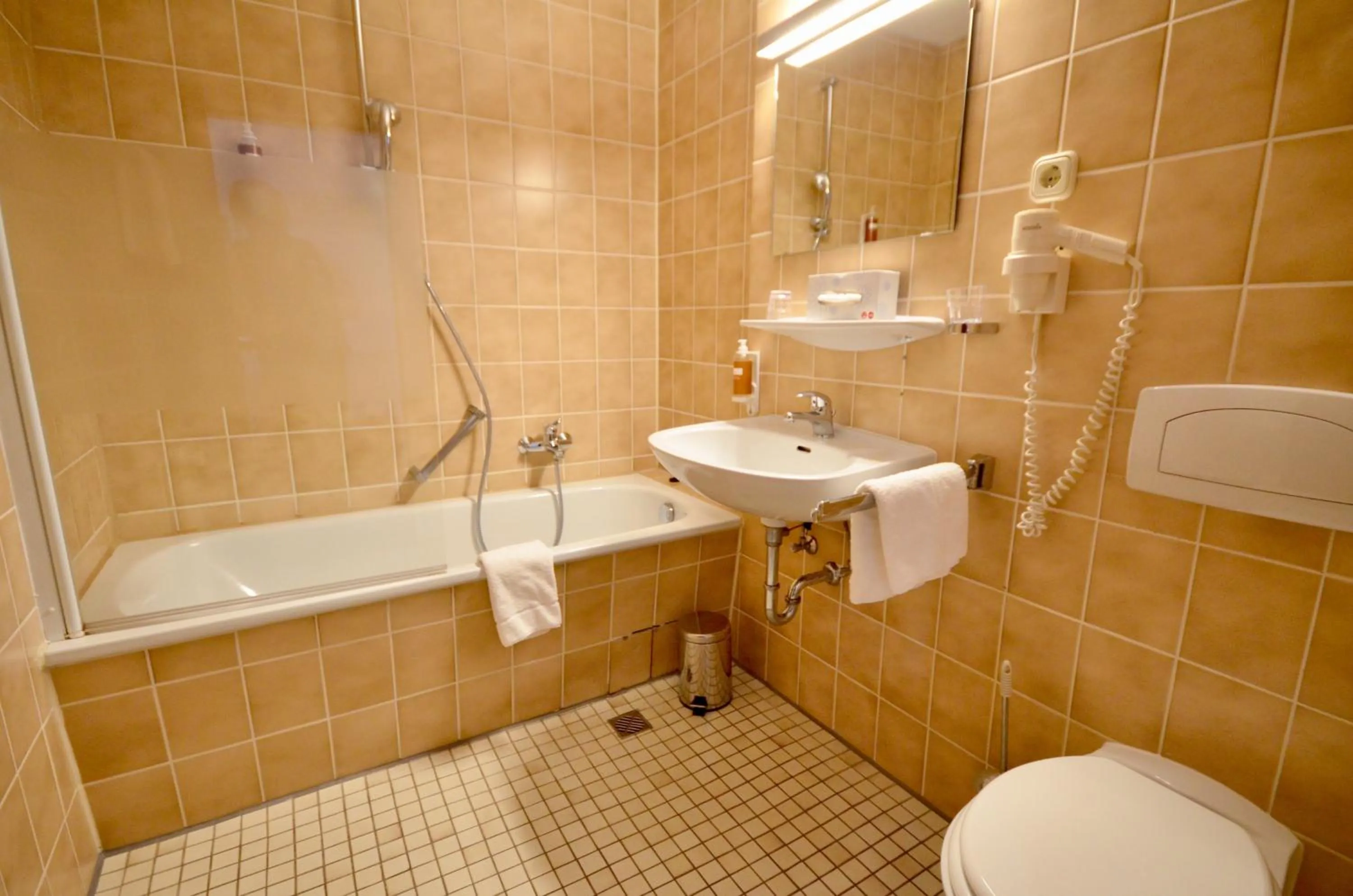 Bath in CityHotel Uelzen