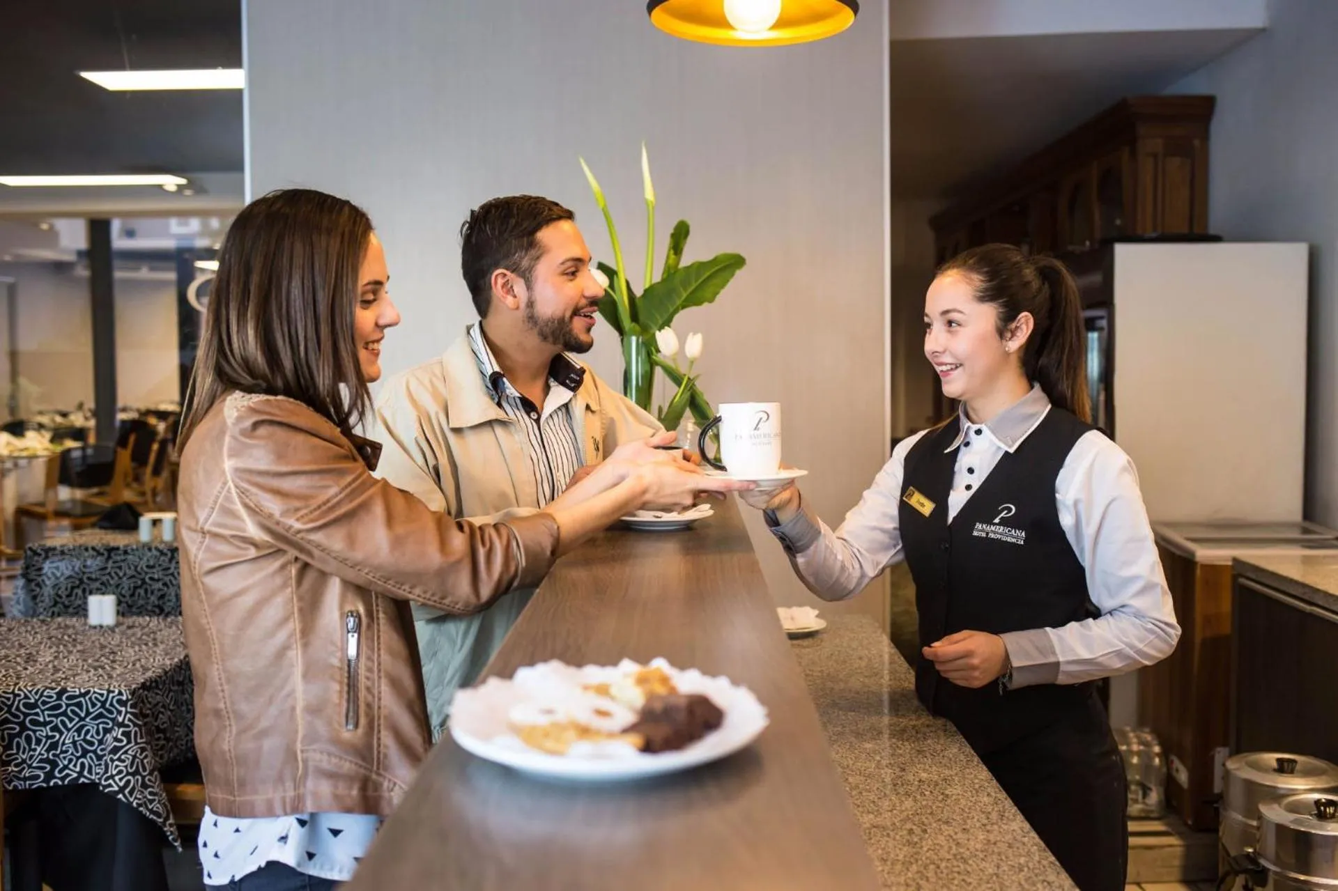 Restaurant/places to eat in Panamericana Hotel Providencia