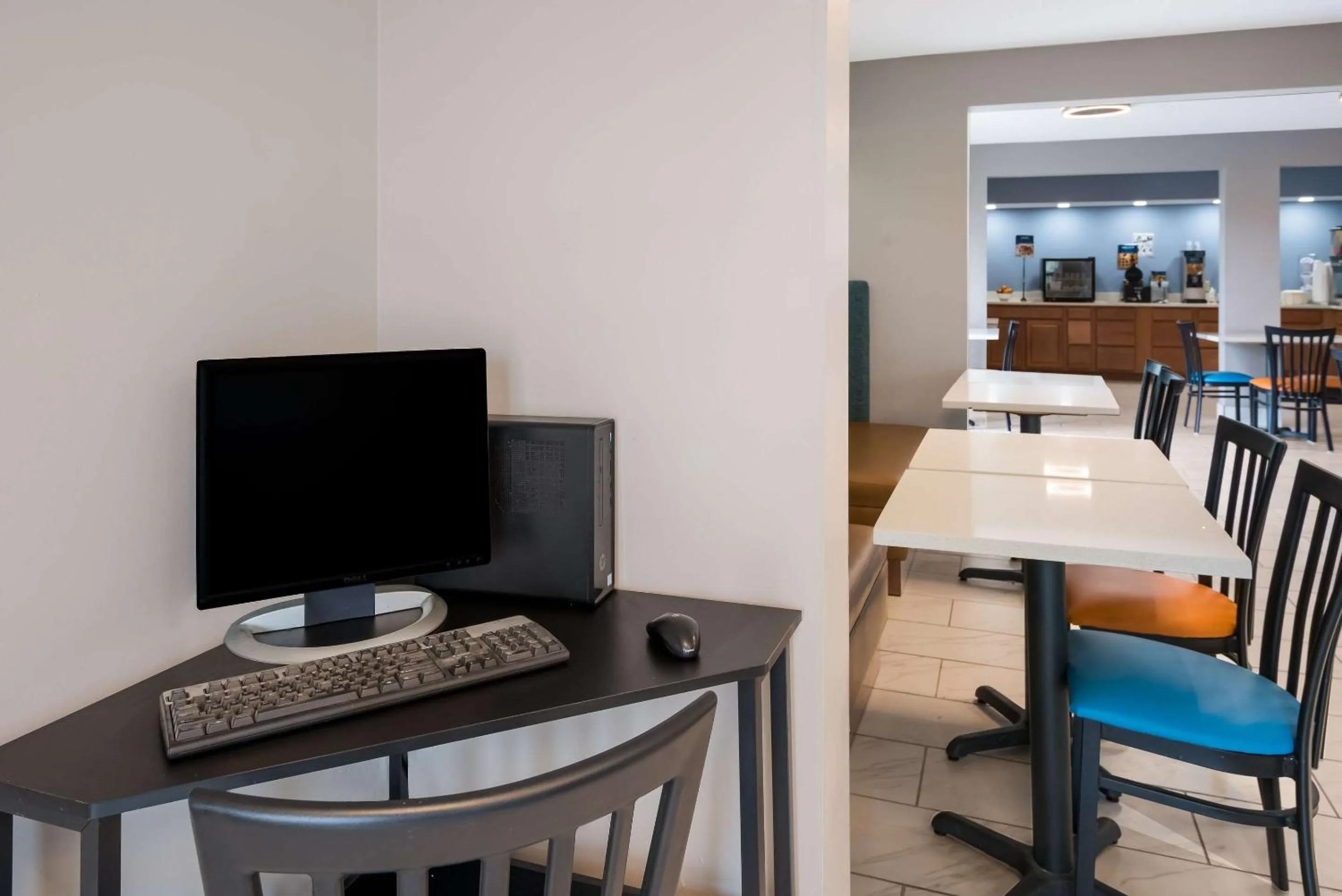 Business facilities in Clarion Pointe Indianapolis Northeast