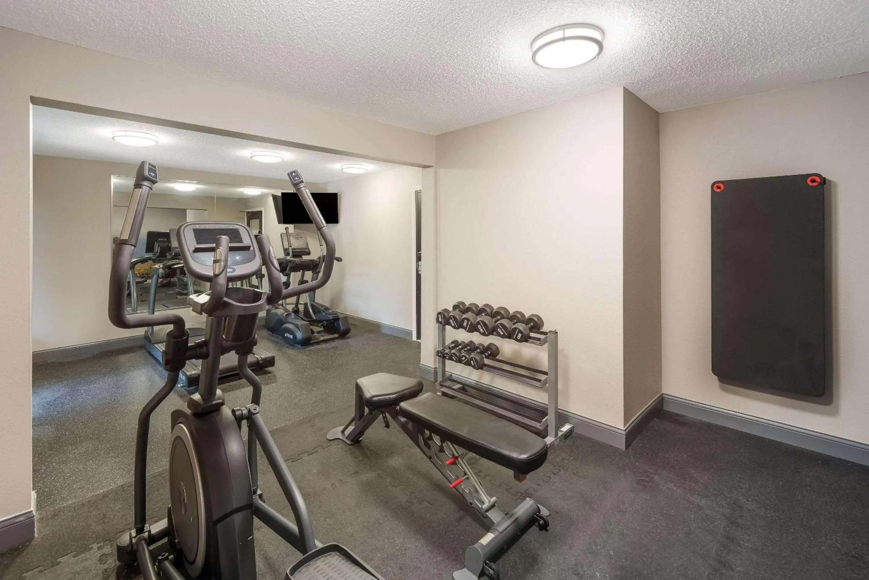 Fitness centre/facilities in Clarion Pointe Indianapolis Northeast