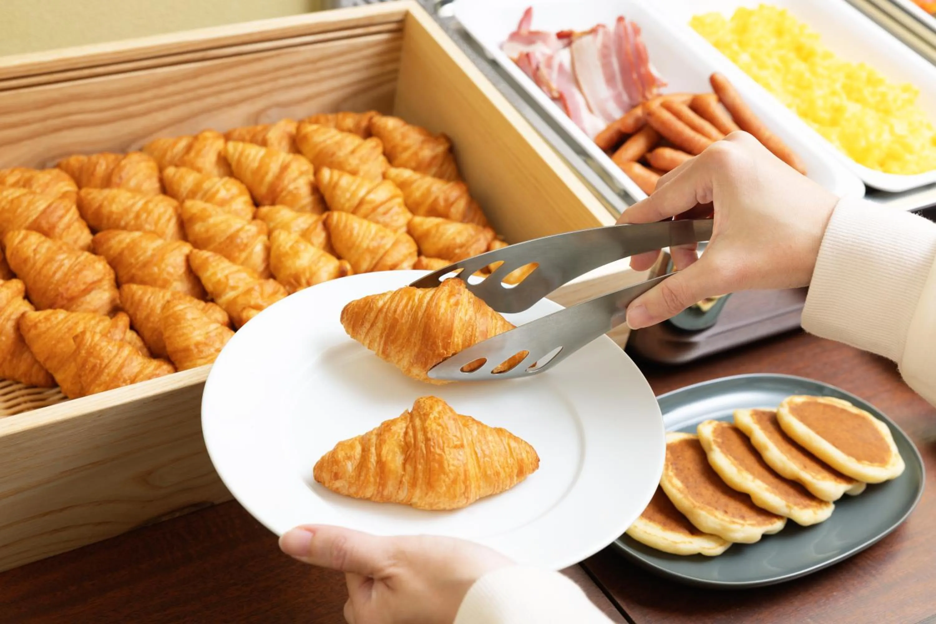 Restaurant/places to eat in the b suidobashi