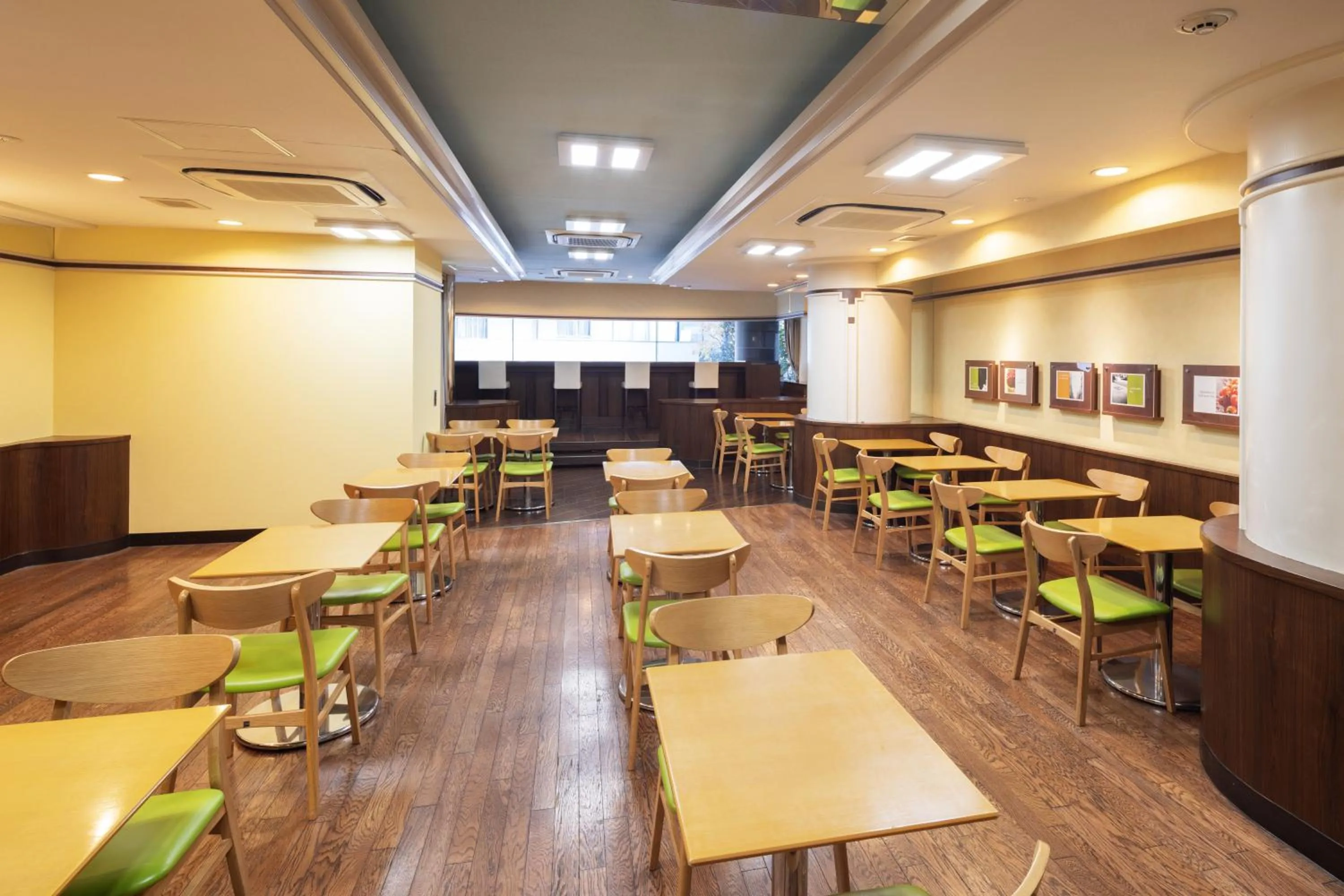 Restaurant/places to eat in the b suidobashi