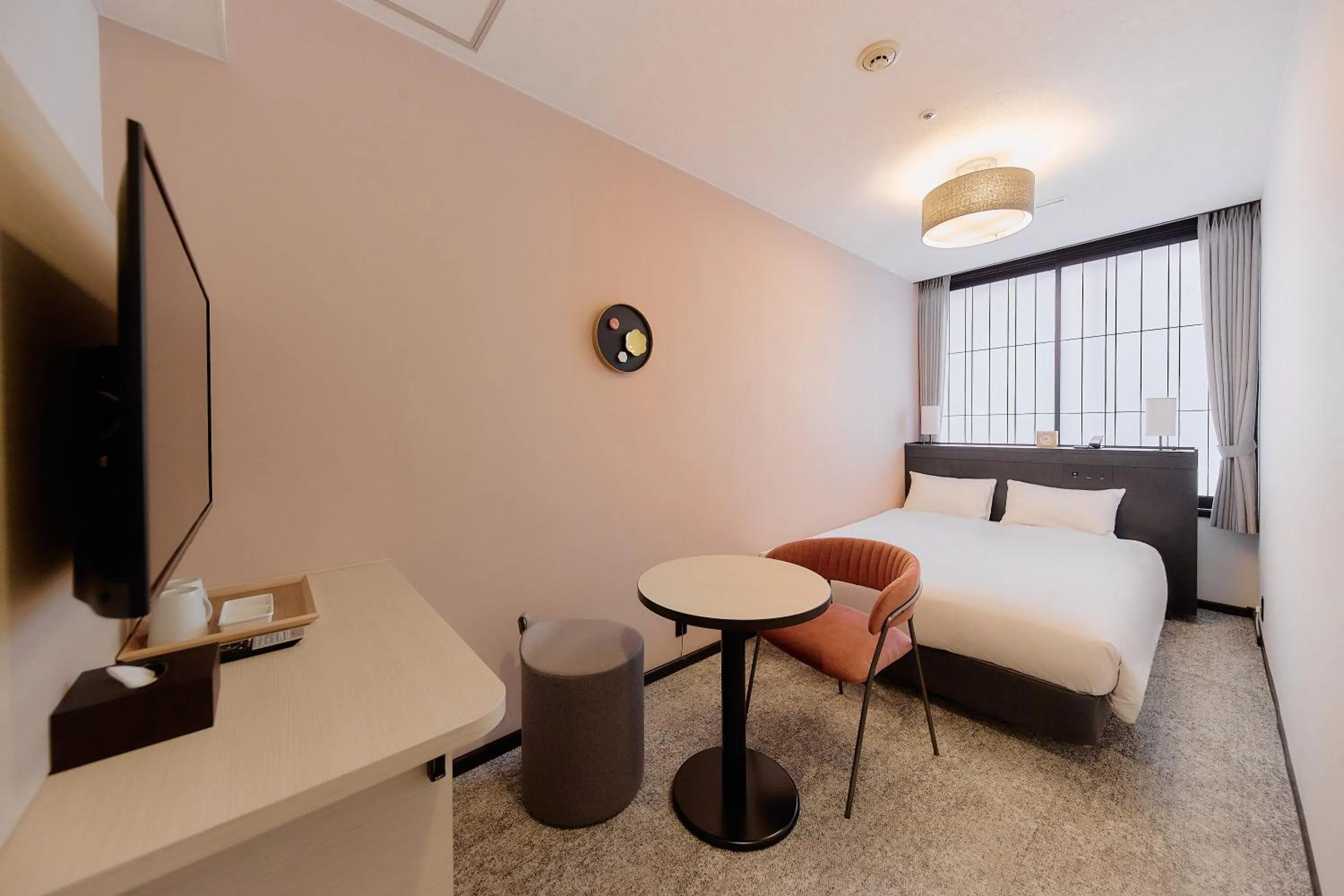 Photo of the whole room, Bed in Kyoto Tower Hotel