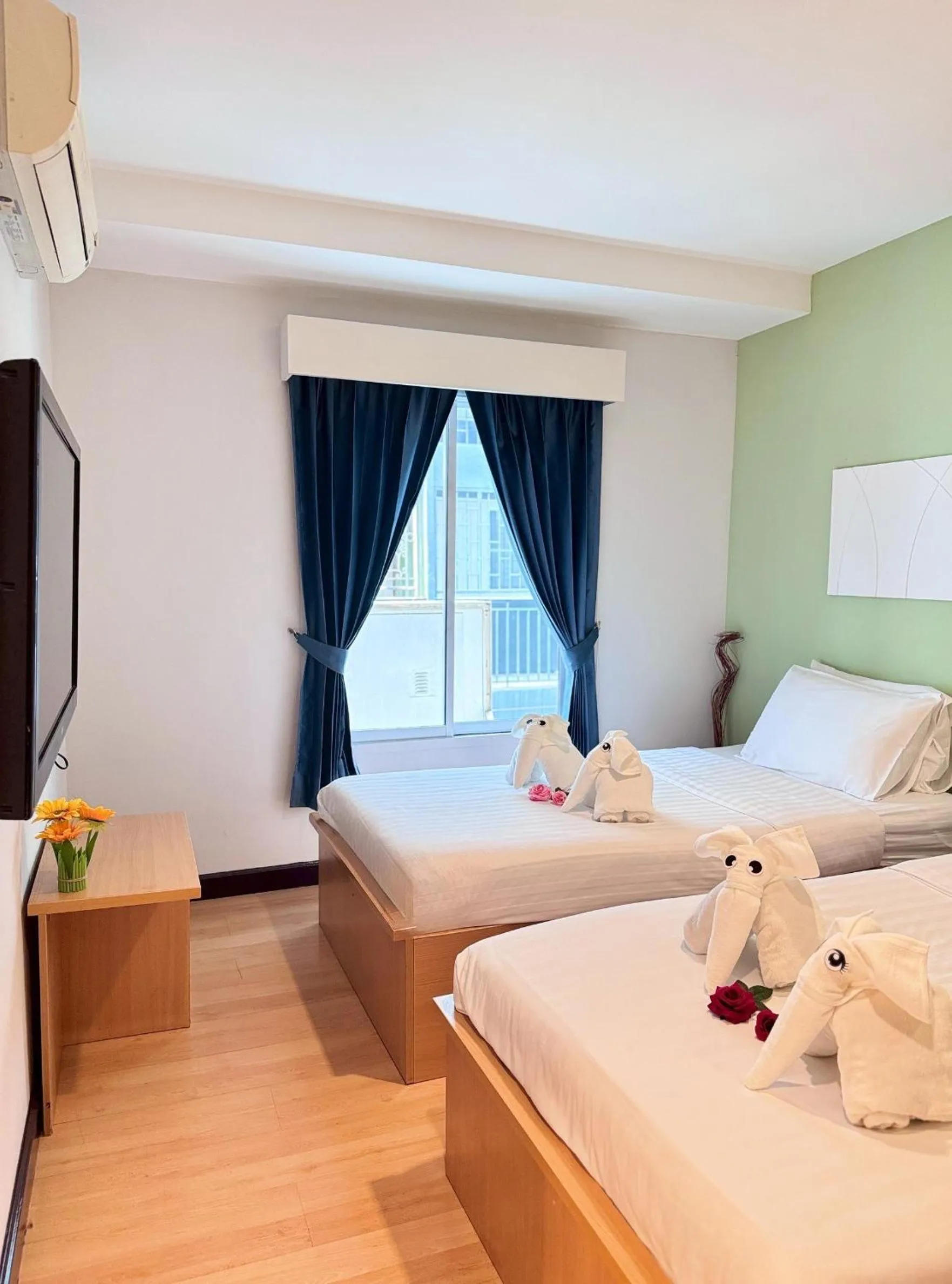 Bedroom, Bed in Nantra de Comfort