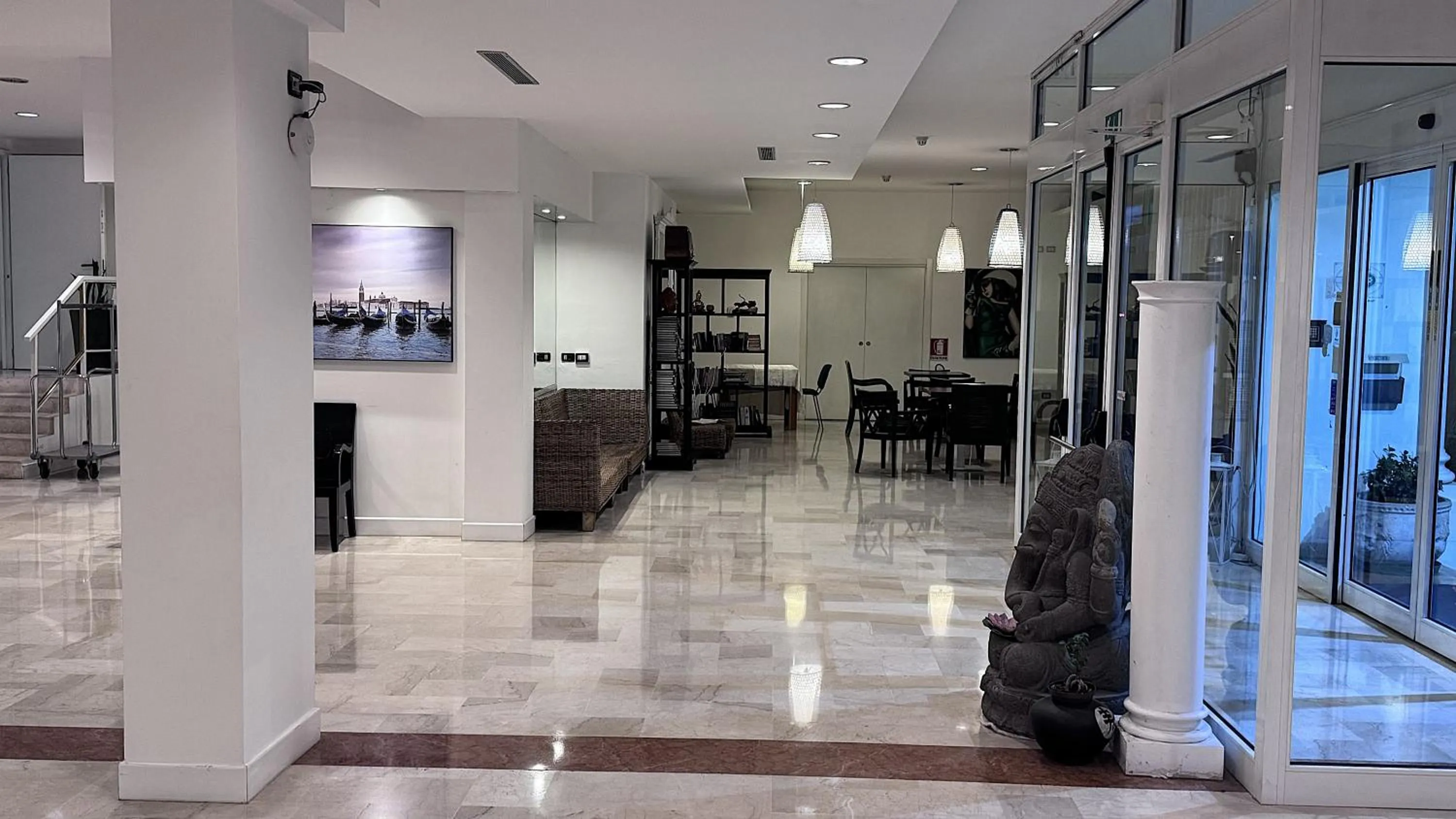 Venice Hotel con Colonnine Elettriche